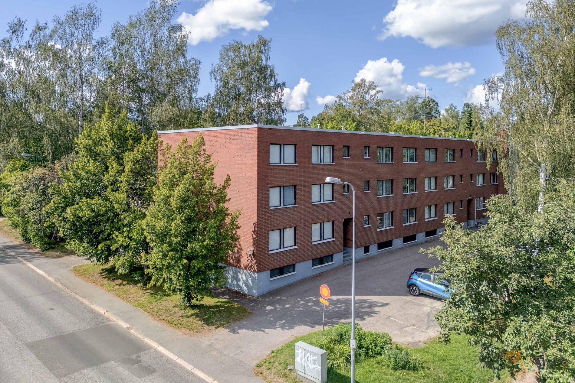 Osuuskunnantie 33, Länsi-Pakila, Helsinki