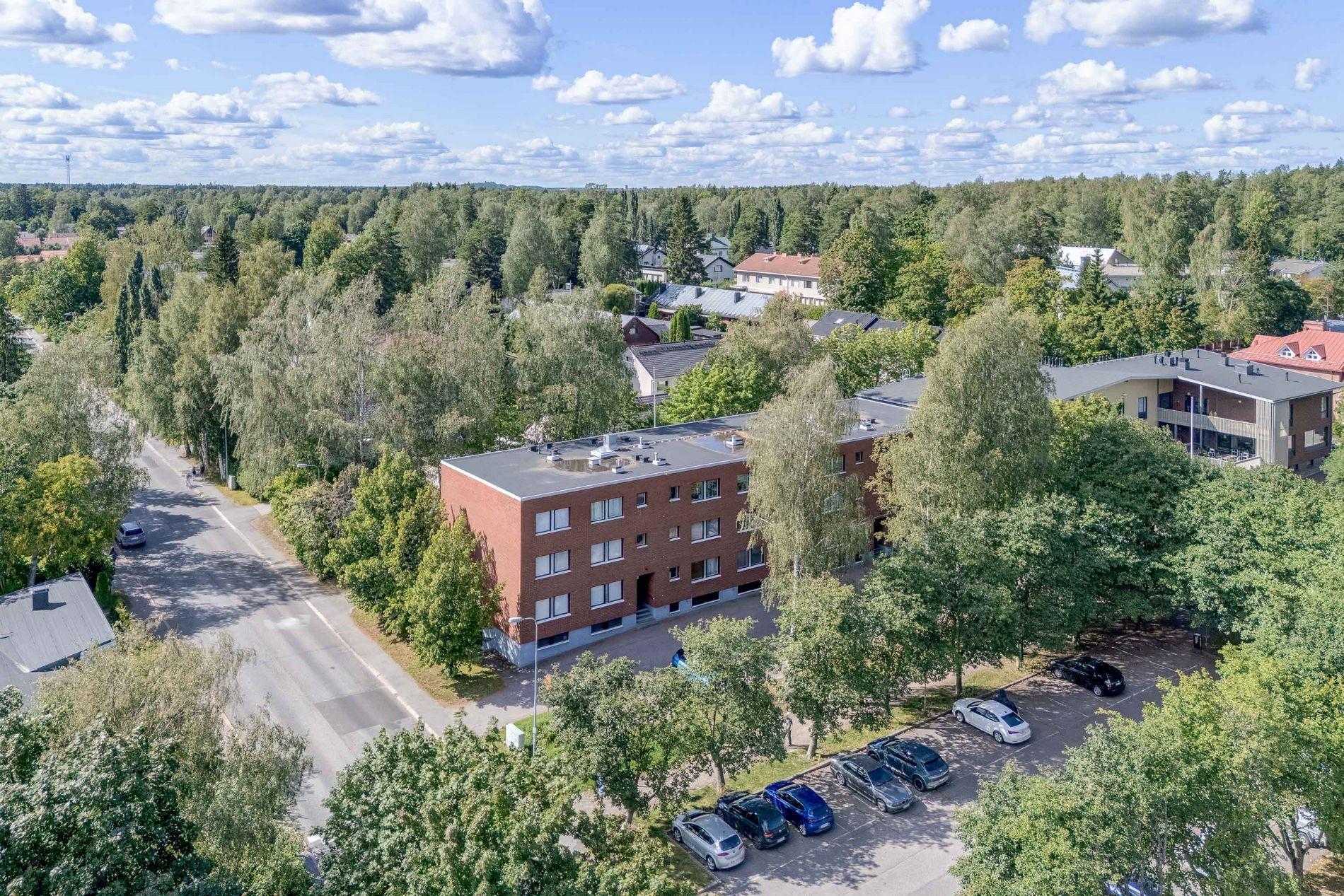 Osuuskunnantie 33, Länsi-Pakila, Helsinki