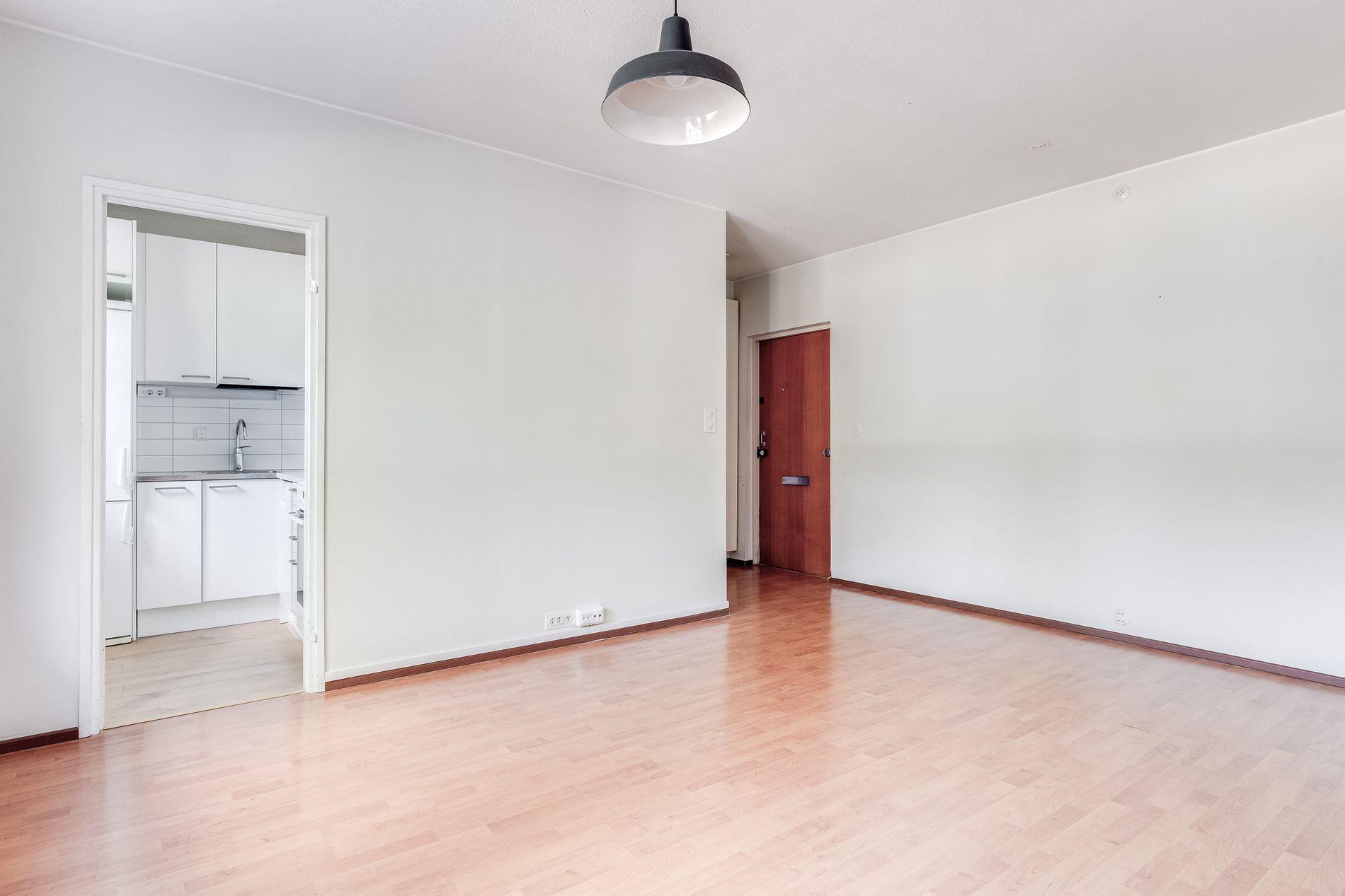 Osuuskunnantie 33, Länsi-Pakila, Helsinki