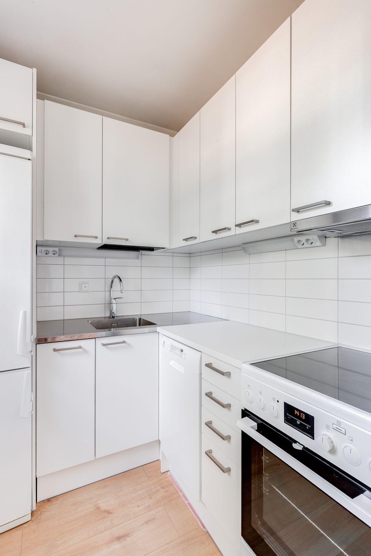 Osuuskunnantie 33, Länsi-Pakila, Helsinki