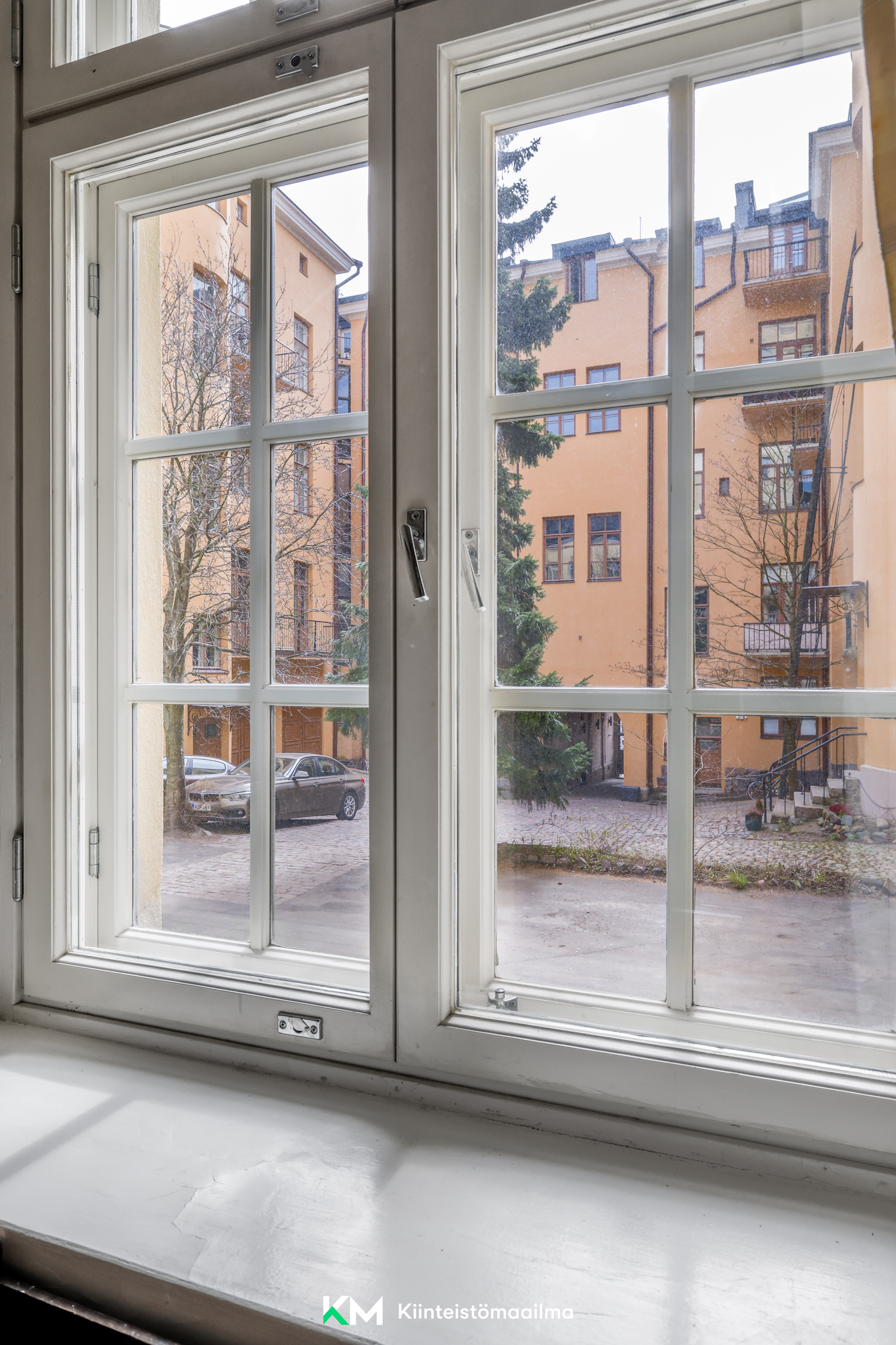Näkymä makuuhuoneesta