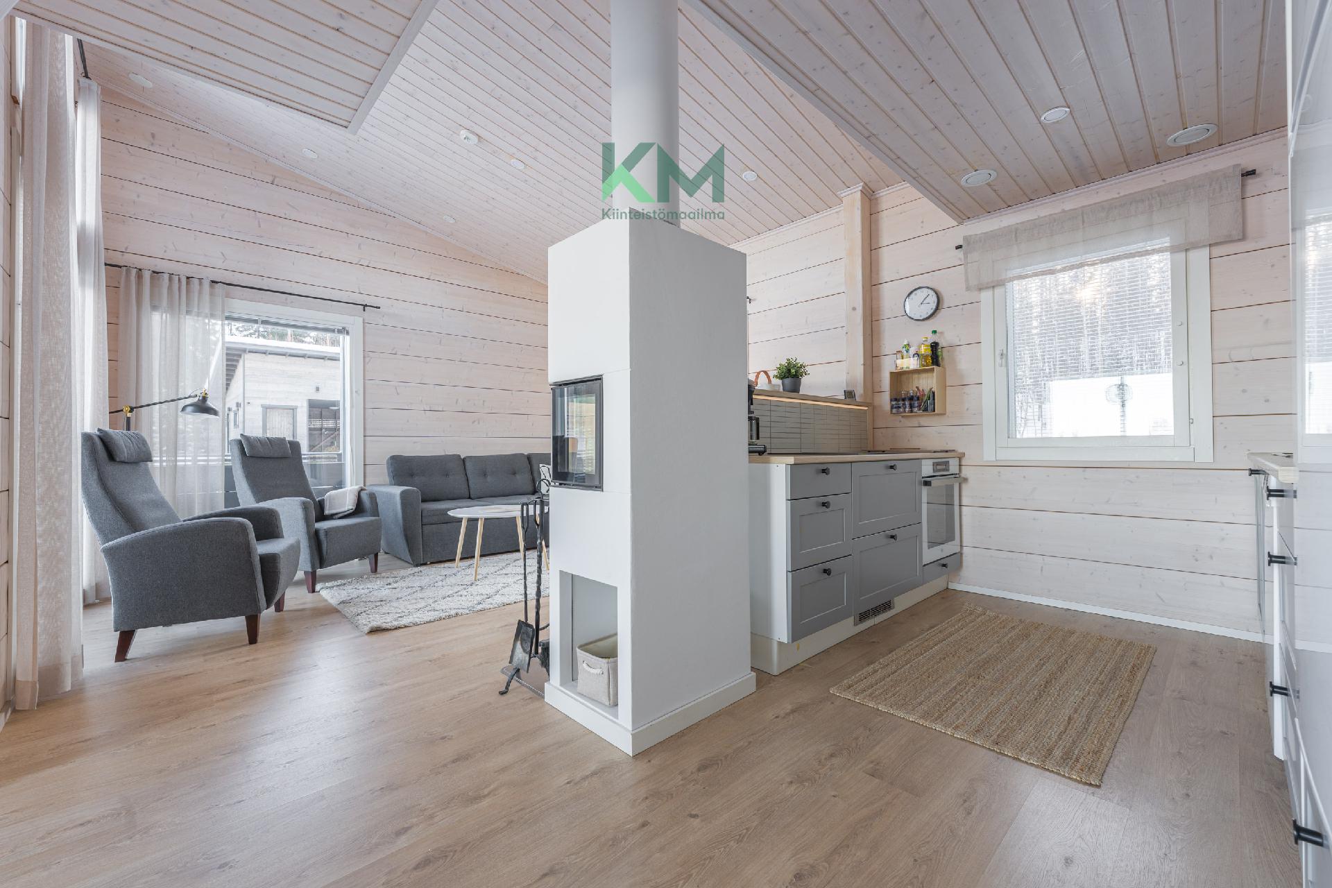 Kiljusenkalliontie 21, Tahkovuori, Kuopio