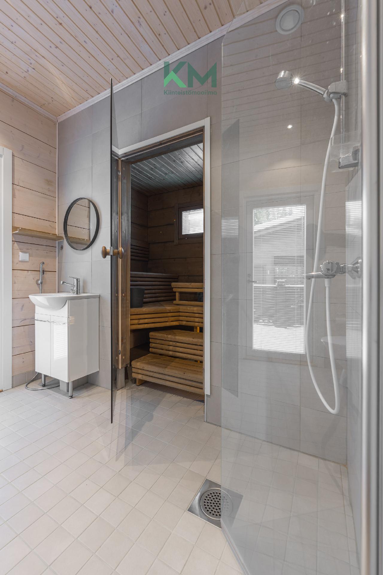 Kiljusenkalliontie 21, Tahkovuori, Kuopio