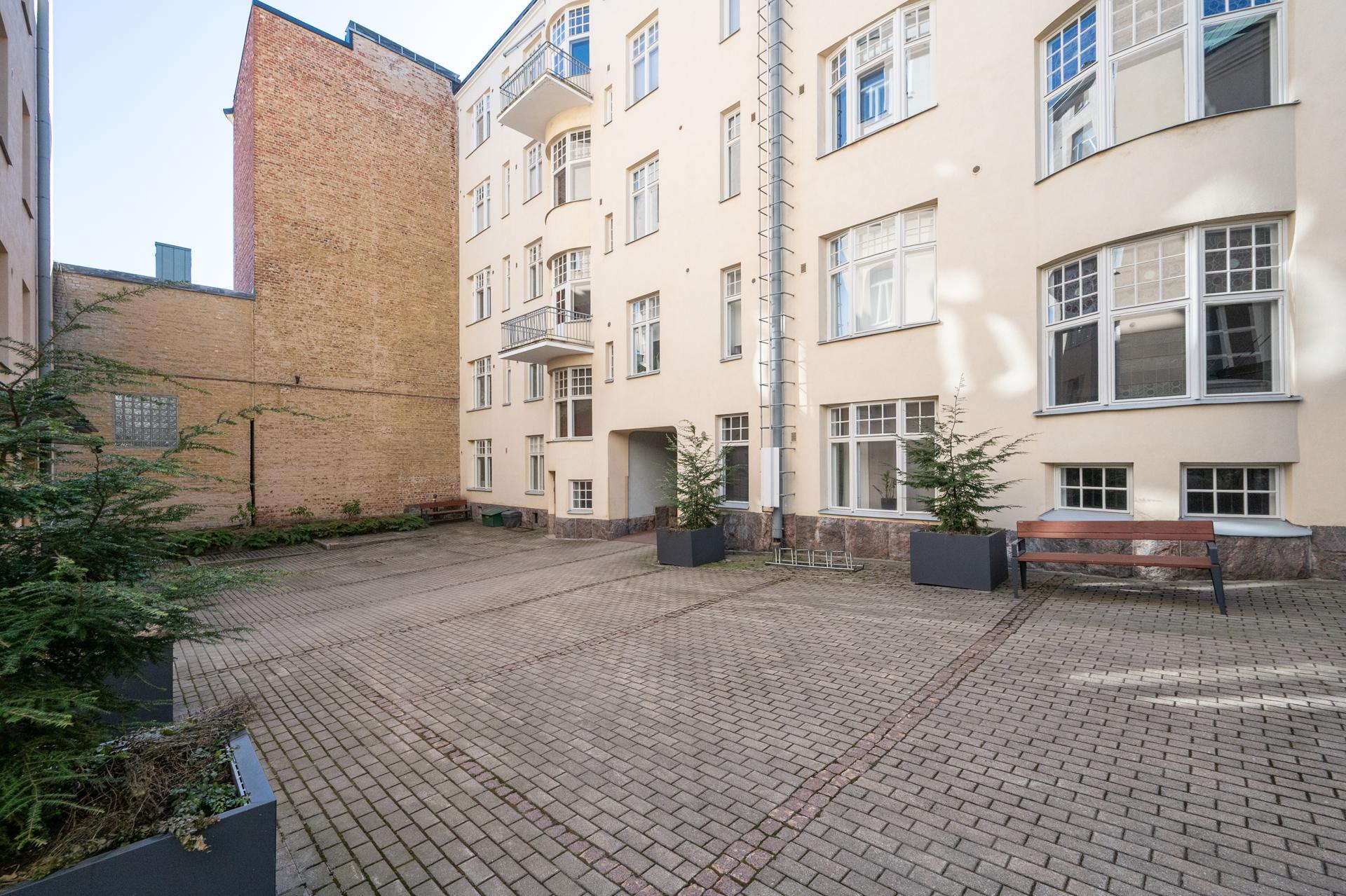 Korkeavuorenkatu 31-33, Kaartinkaupunki, Helsinki