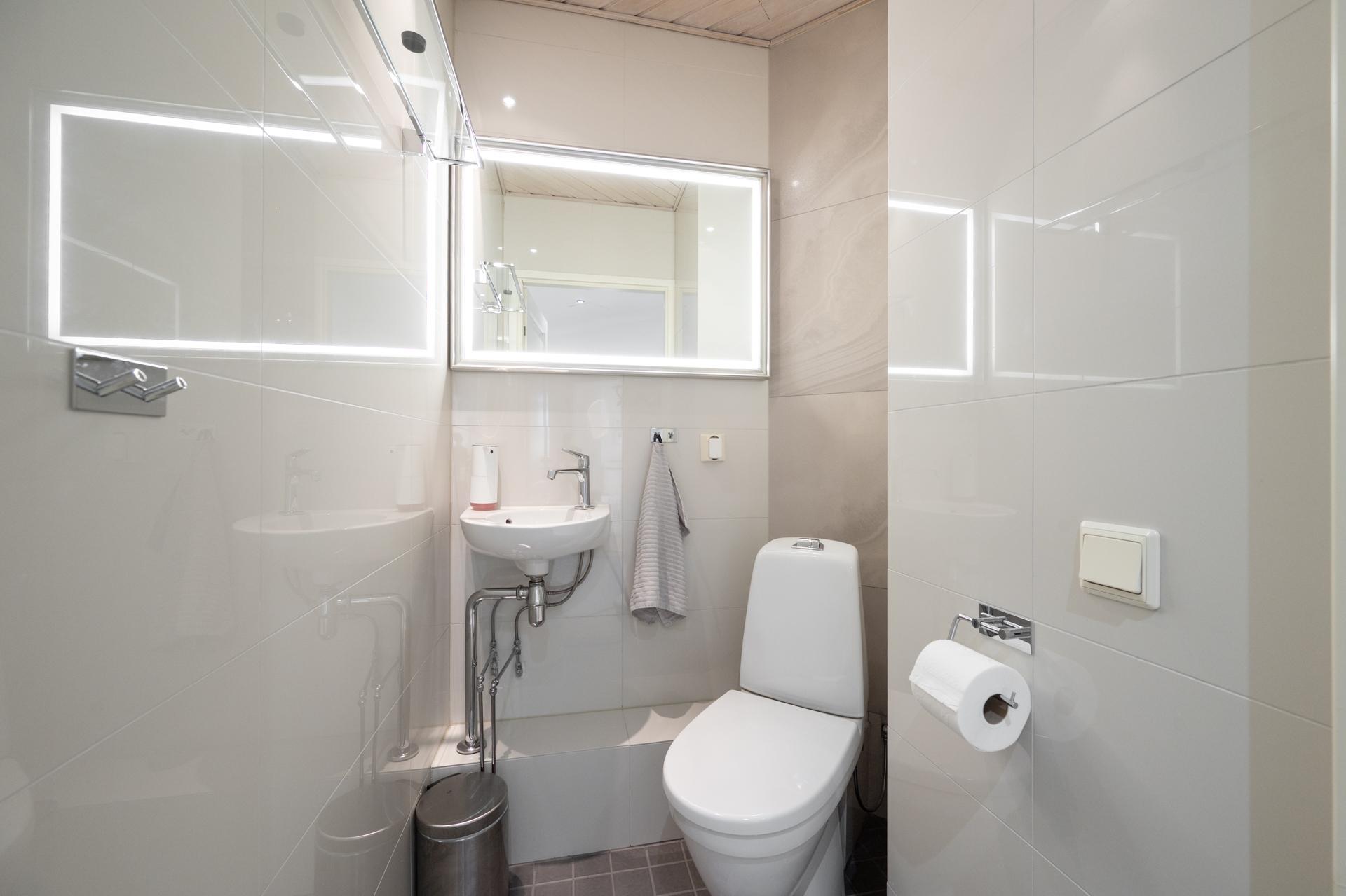 Korkeavuorenkatu 31-33, Kaartinkaupunki, Helsinki