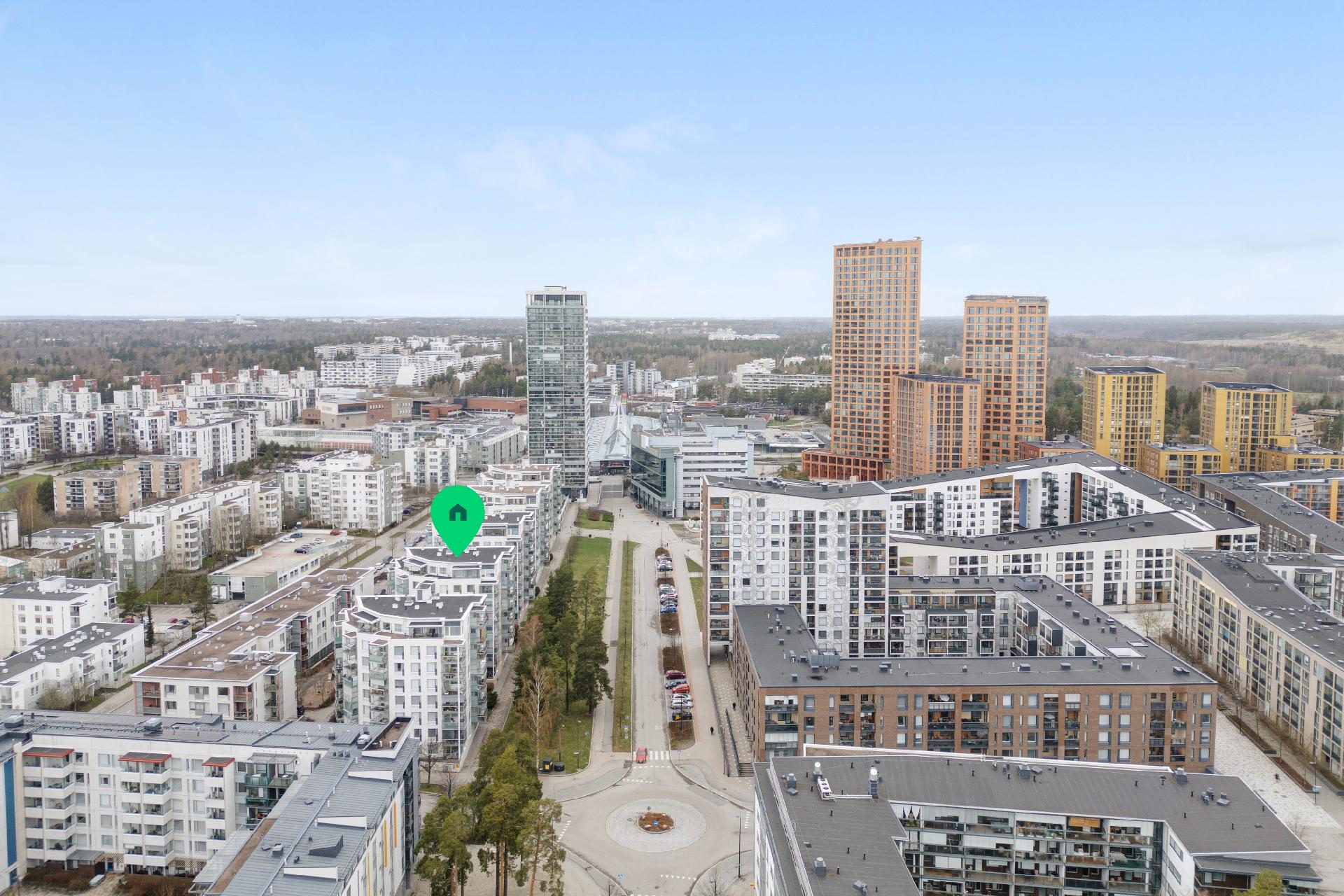 Kauppakeskus Columbus palveluineen lähituntumassa.