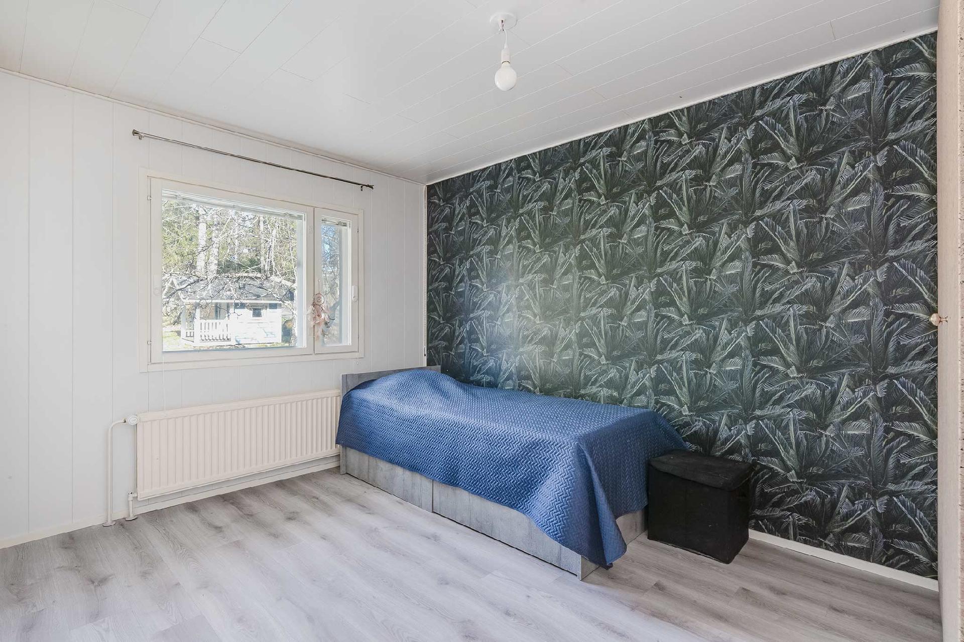 Yläkerran makuuhuone