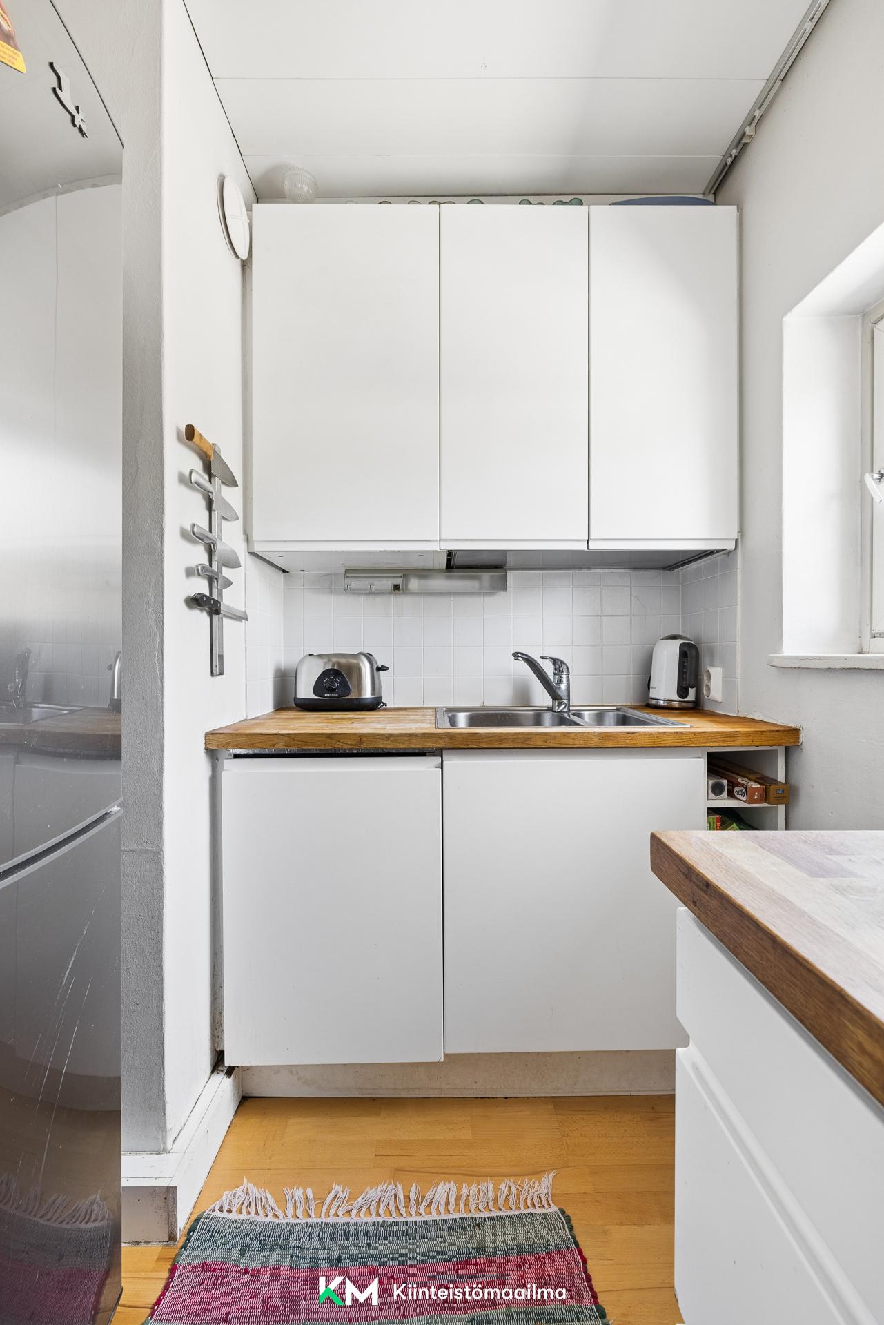 Laajasuontie 10, Etelä-Haaga, Helsinki
