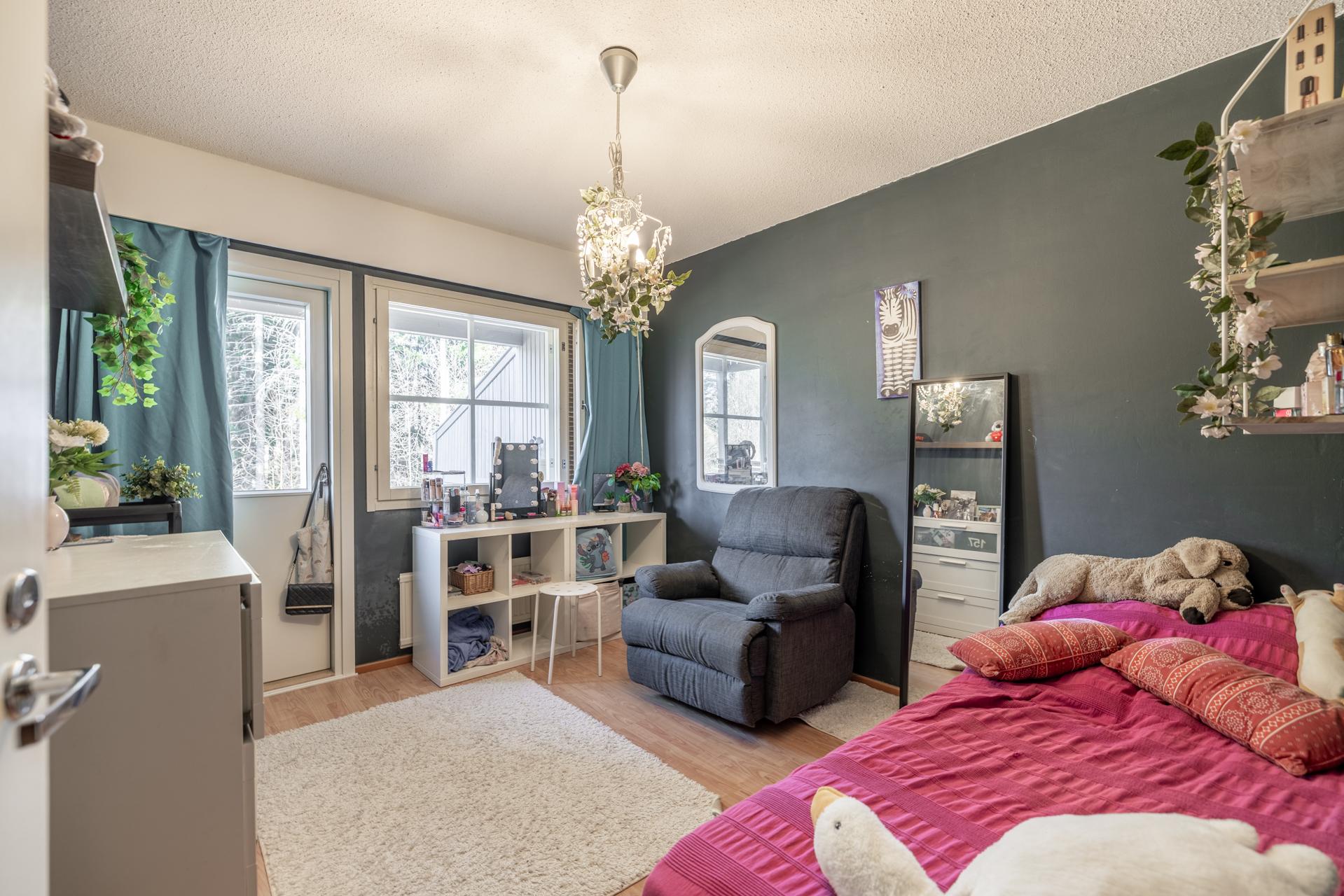 alakerran makuuhuone1