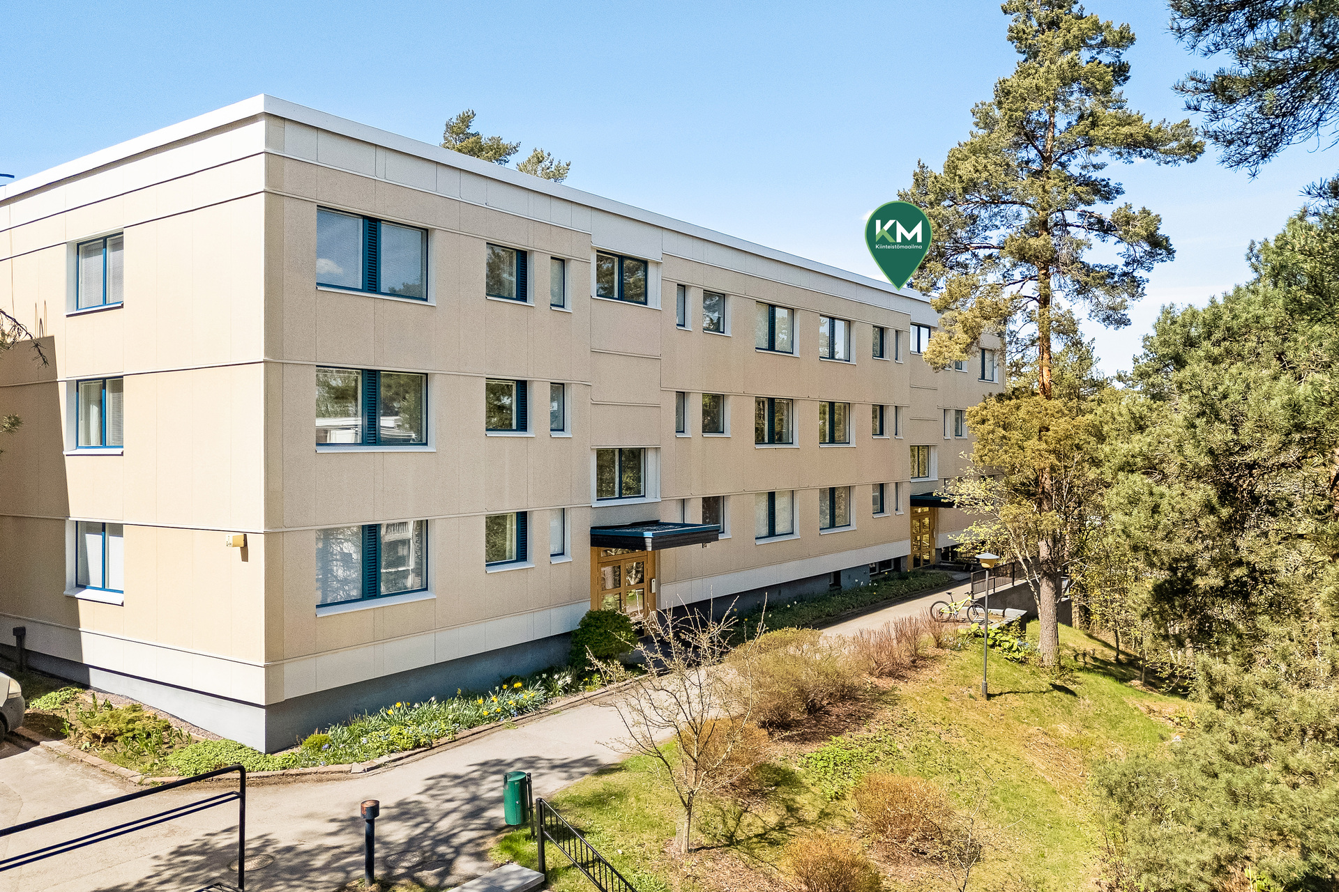 Sijainti talon rauhallisessa päädyssä