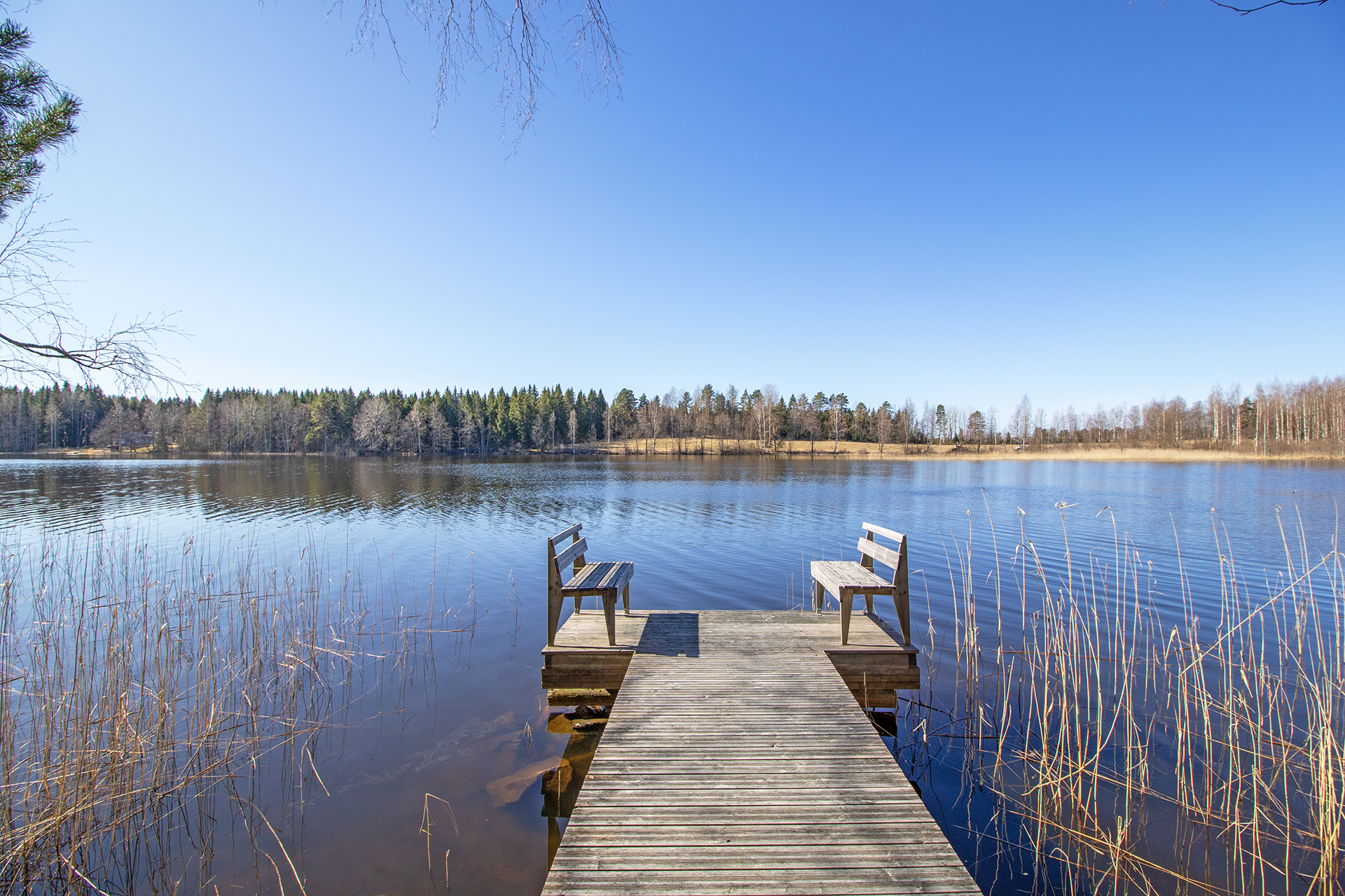 Järvimaisema lounaaseen.