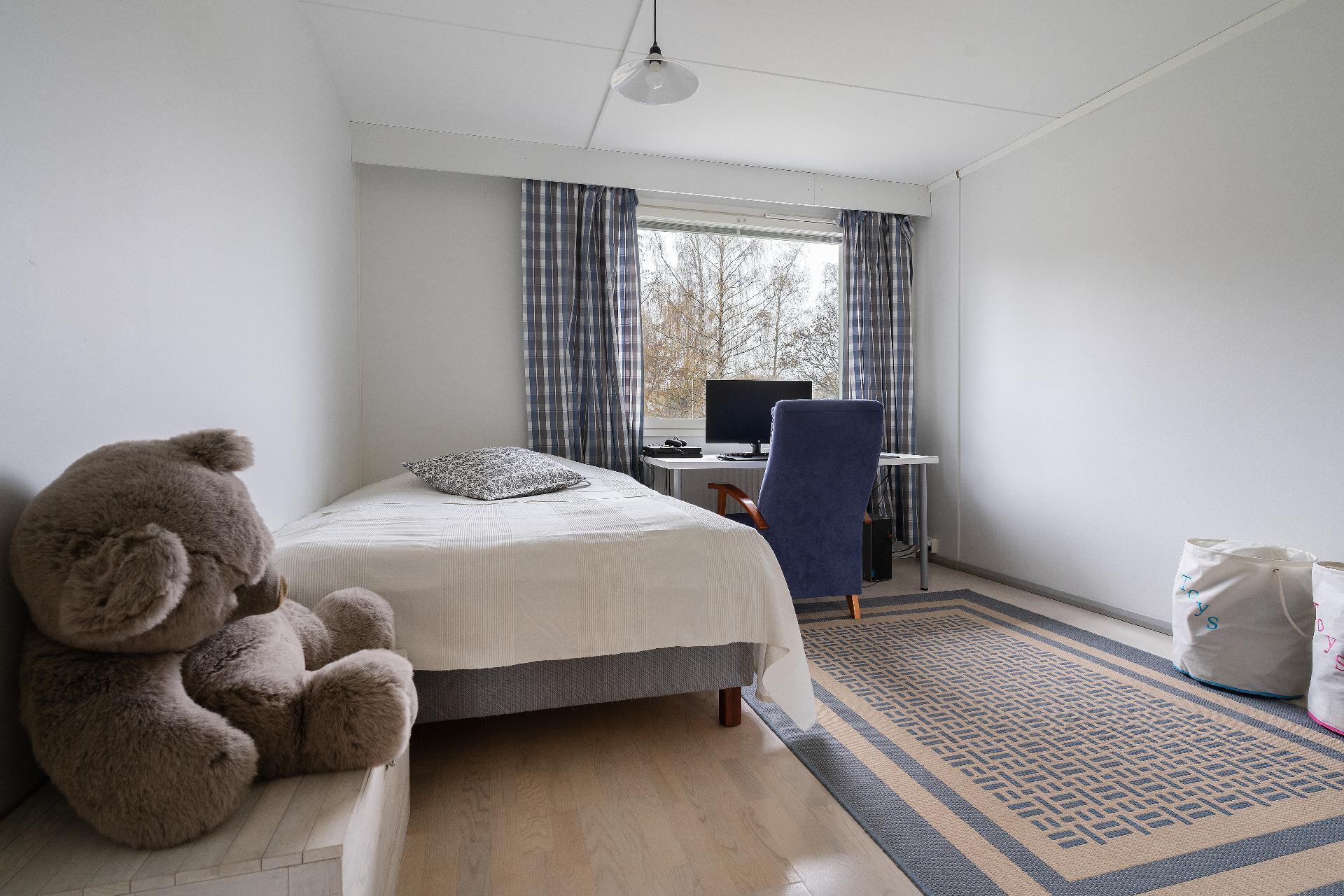 Laajakorvenkuja 4, Martinlaakso, Vantaa