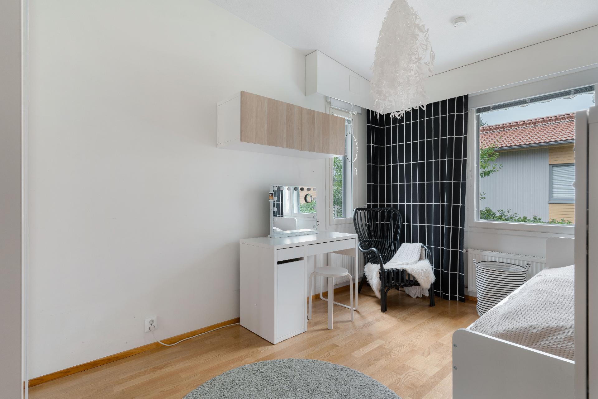 Rauhalankaari 24, Kivistö, Vantaa