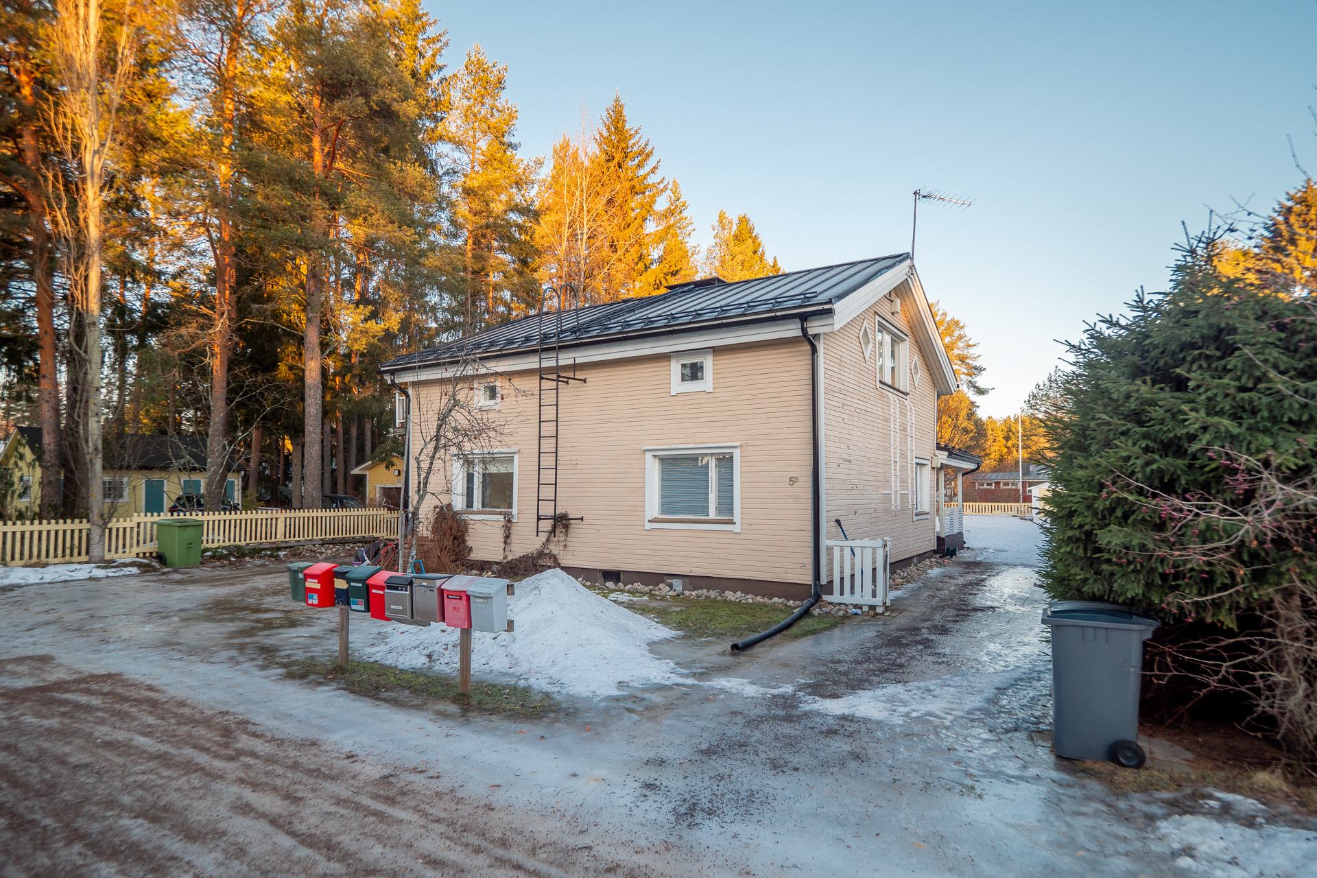 Nuutintie 5, Myllyoja, Oulu
