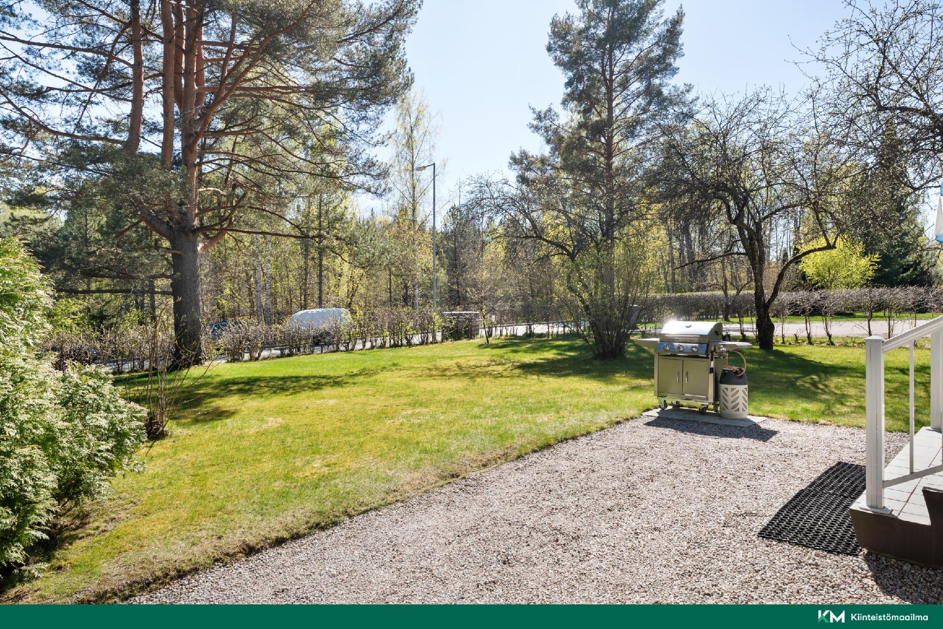 Kuusiniementie 25, Viherlaakso, Espoo