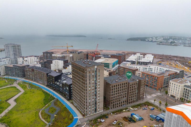 Meren rannat lähes vieressä