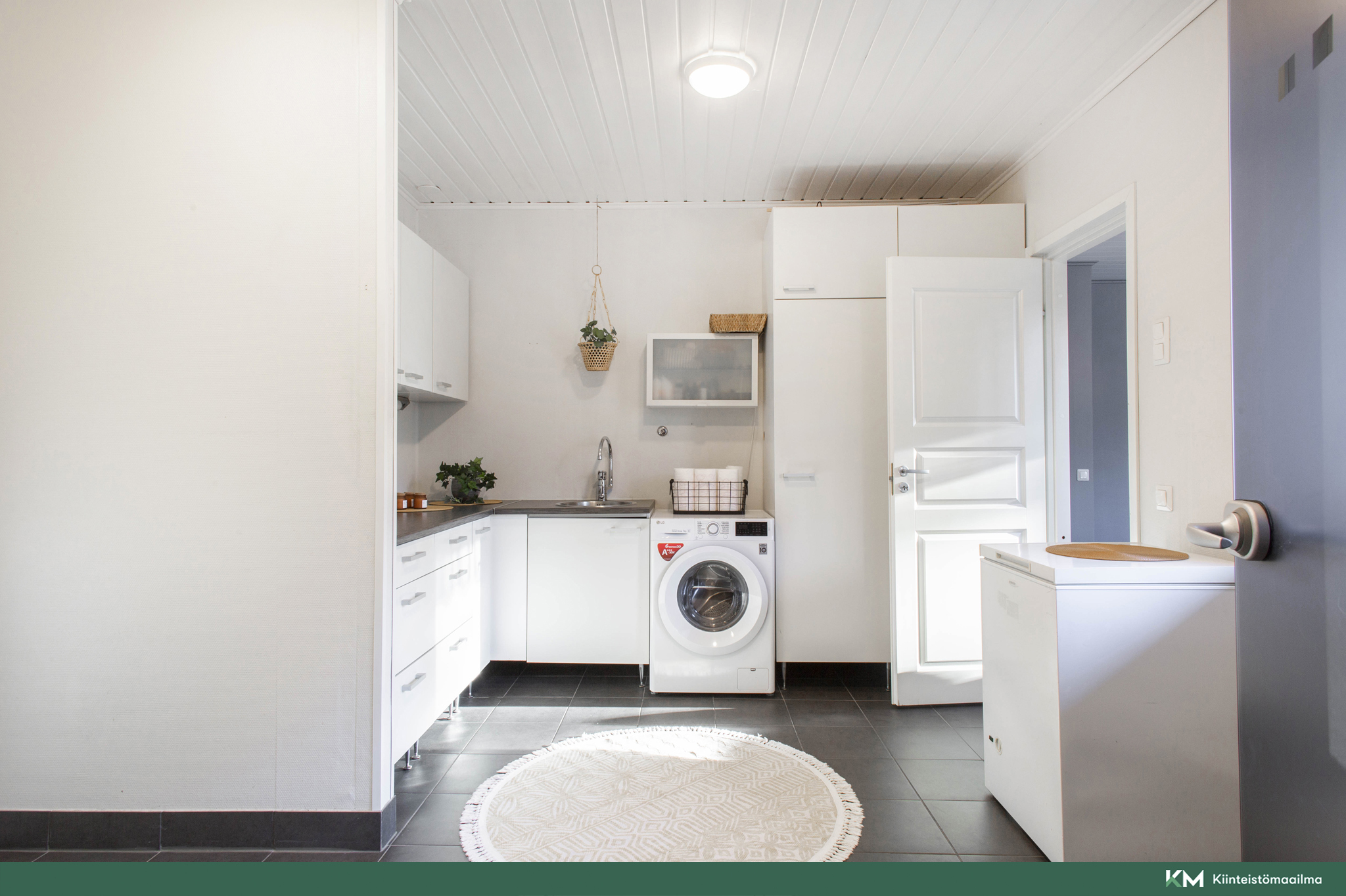 tilava kodinhoitohuone