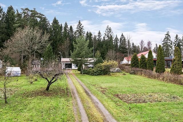 akatontille menevä tierasite siirtyy vasempaan reunaan
