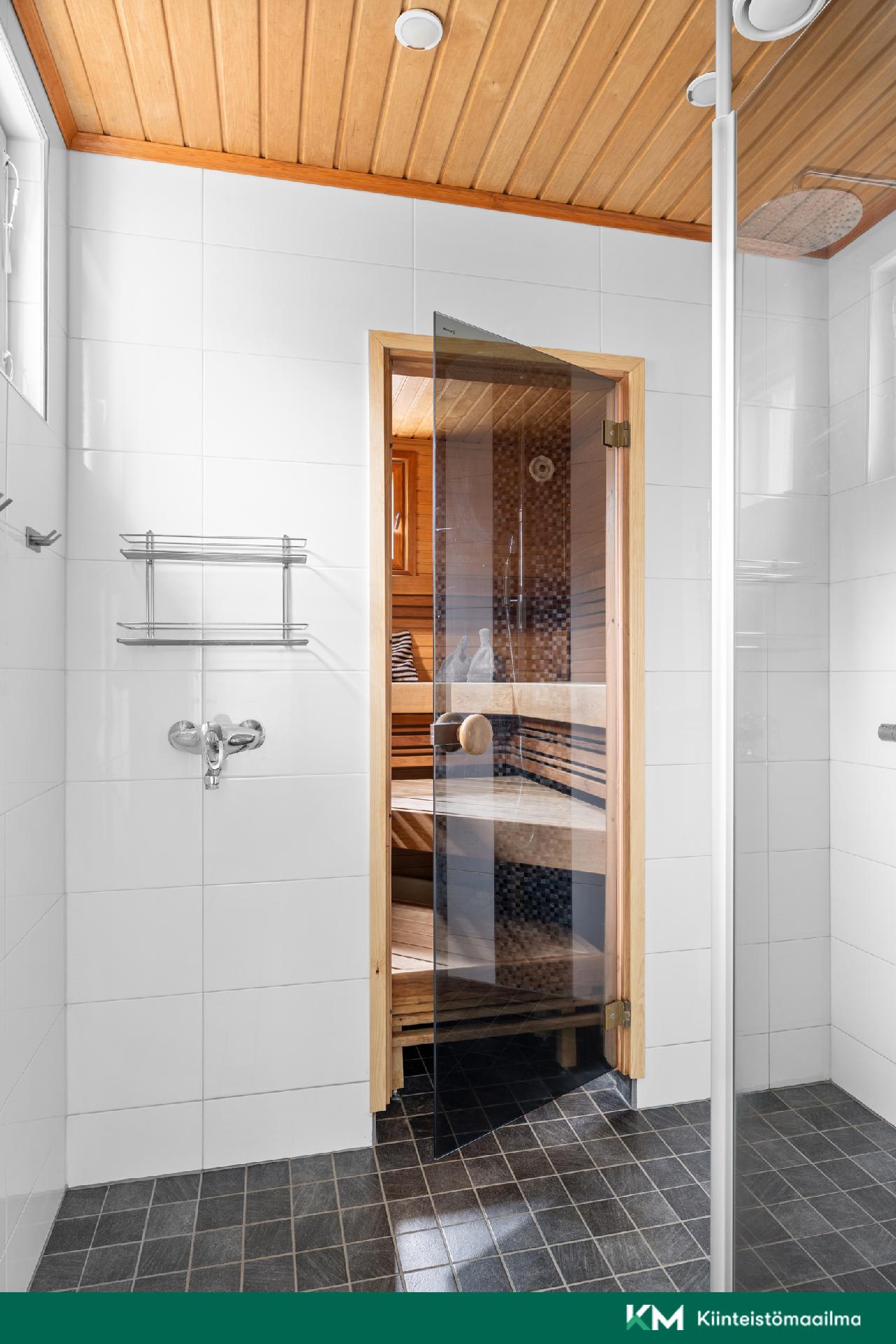 Sotaneuvoksentie 4, Mäkkylä, Espoo