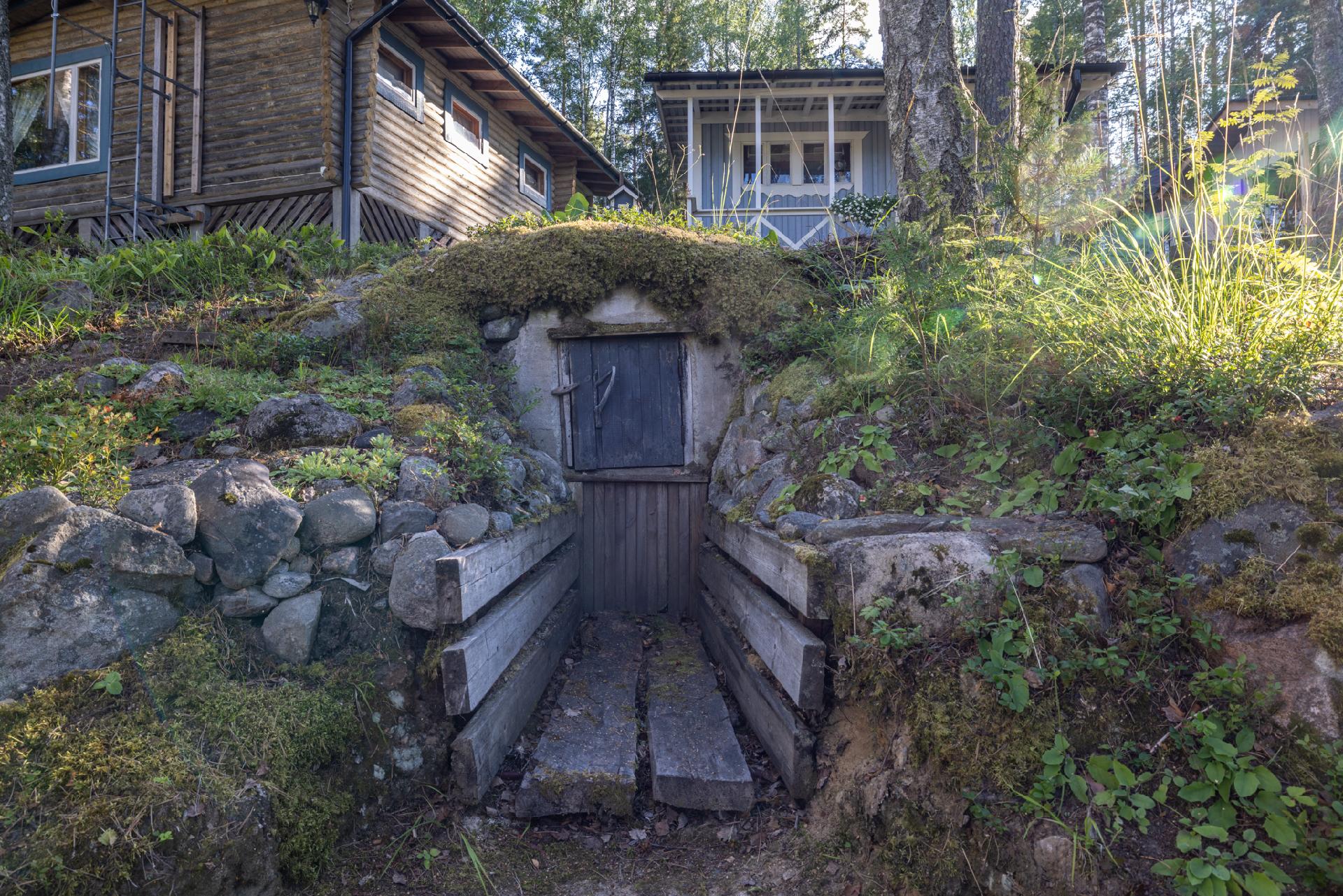 pieni maakellari