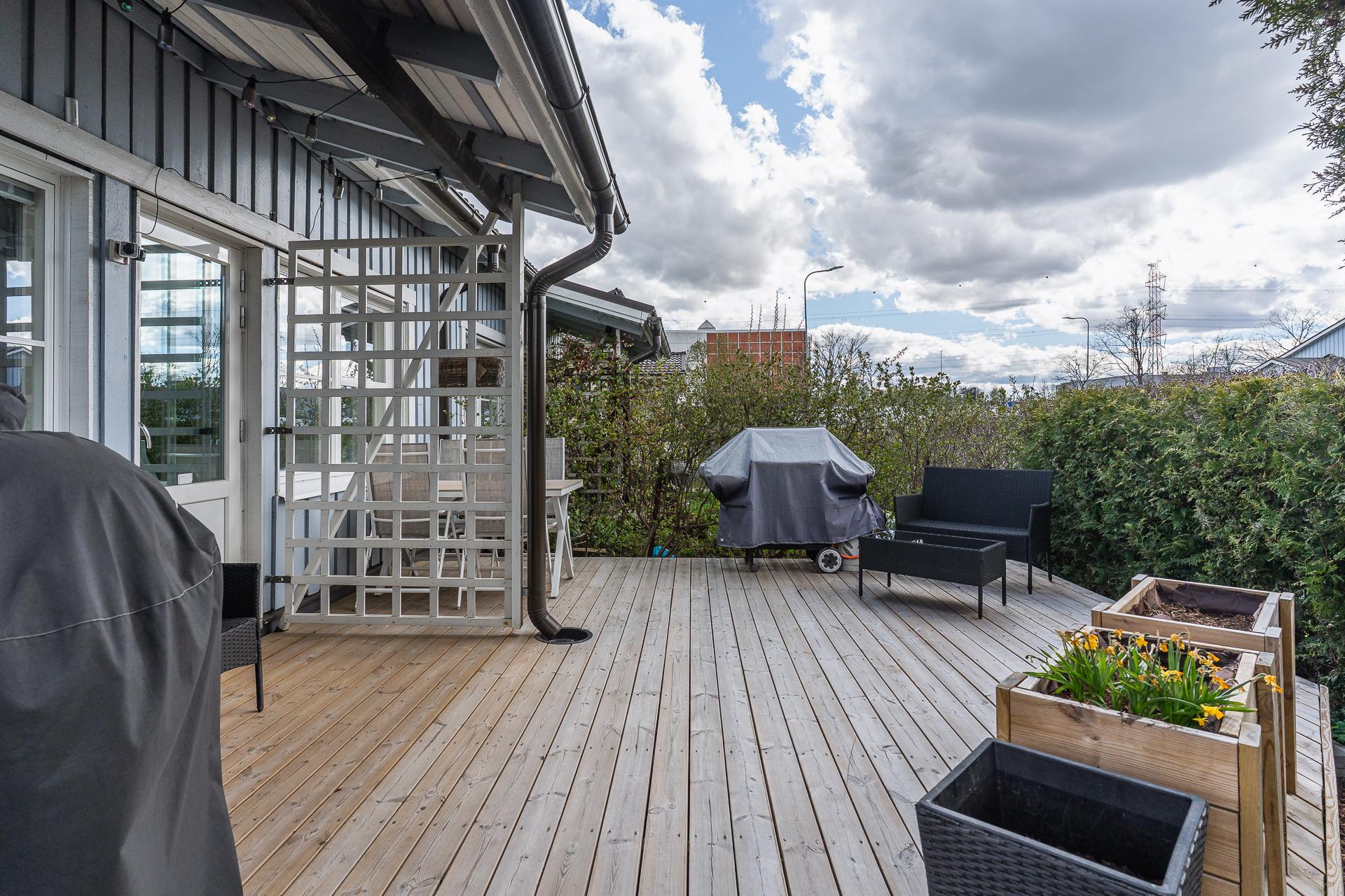 Keskiyöntie 1, Ala-Tikkurila, Helsinki