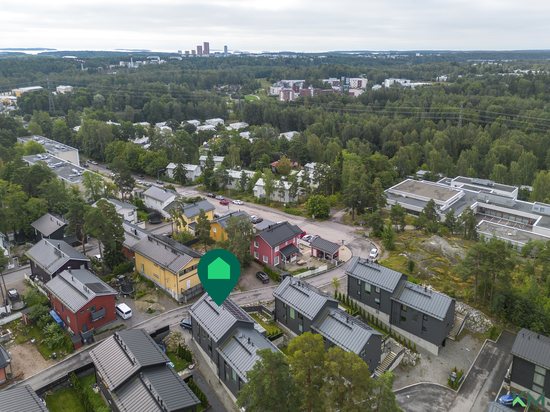 Rauhallinen alue ja lähikoulu ihan vieressä