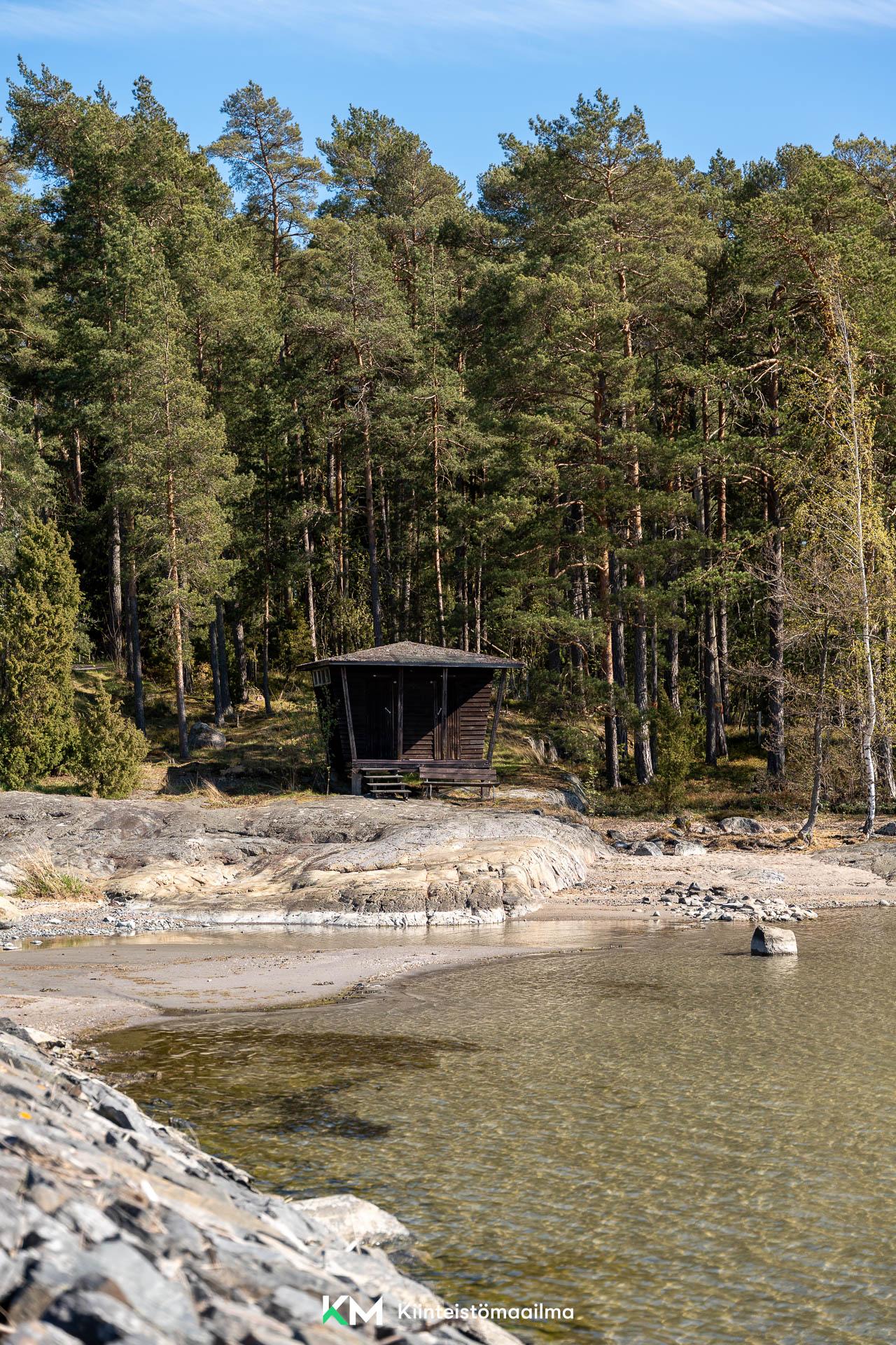 Kallvikinniementie 35b, Kallahti, Helsinki