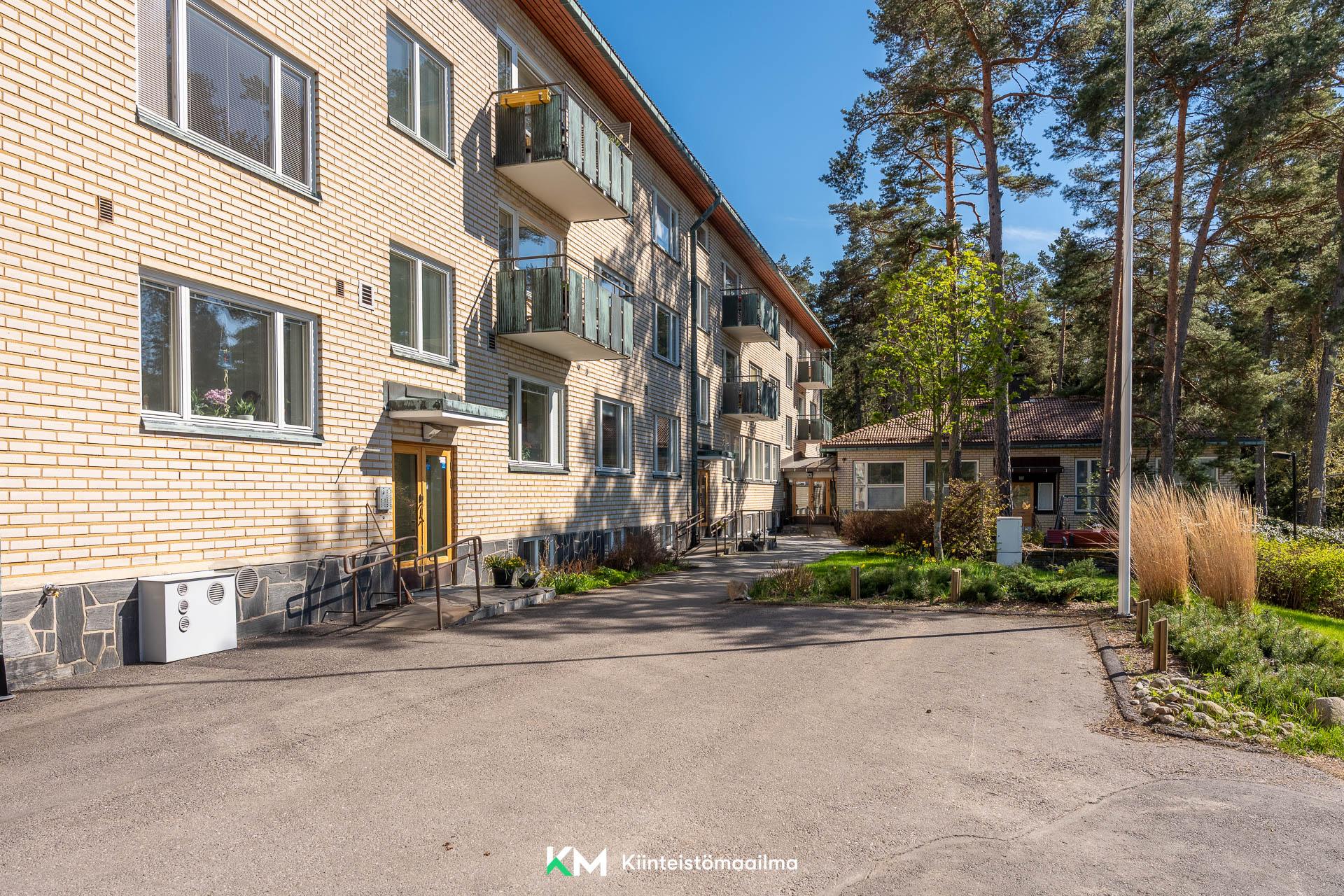 Kallvikinniementie 35b, Kallahti, Helsinki