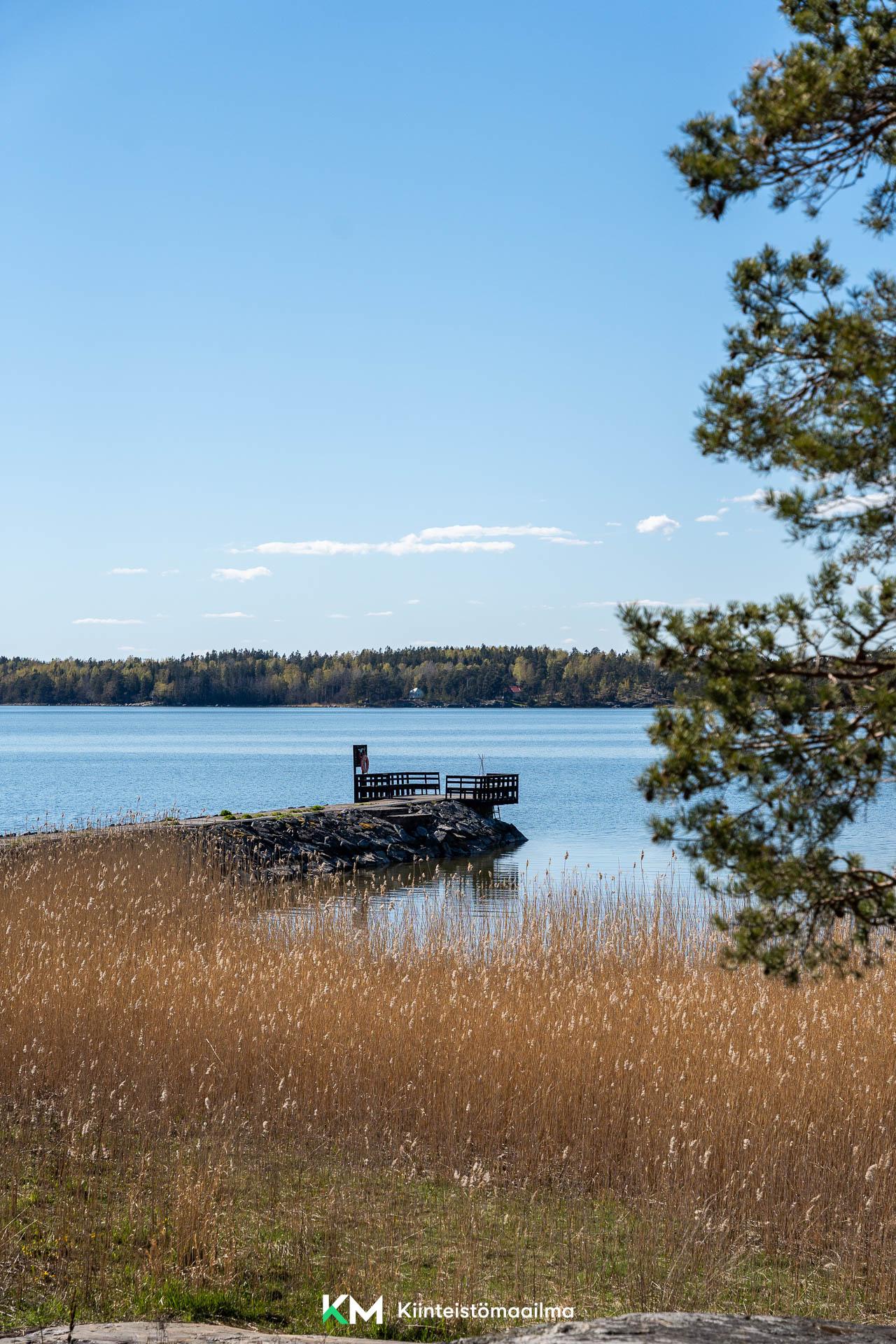 Kallvikinniementie 35b, Kallahti, Helsinki
