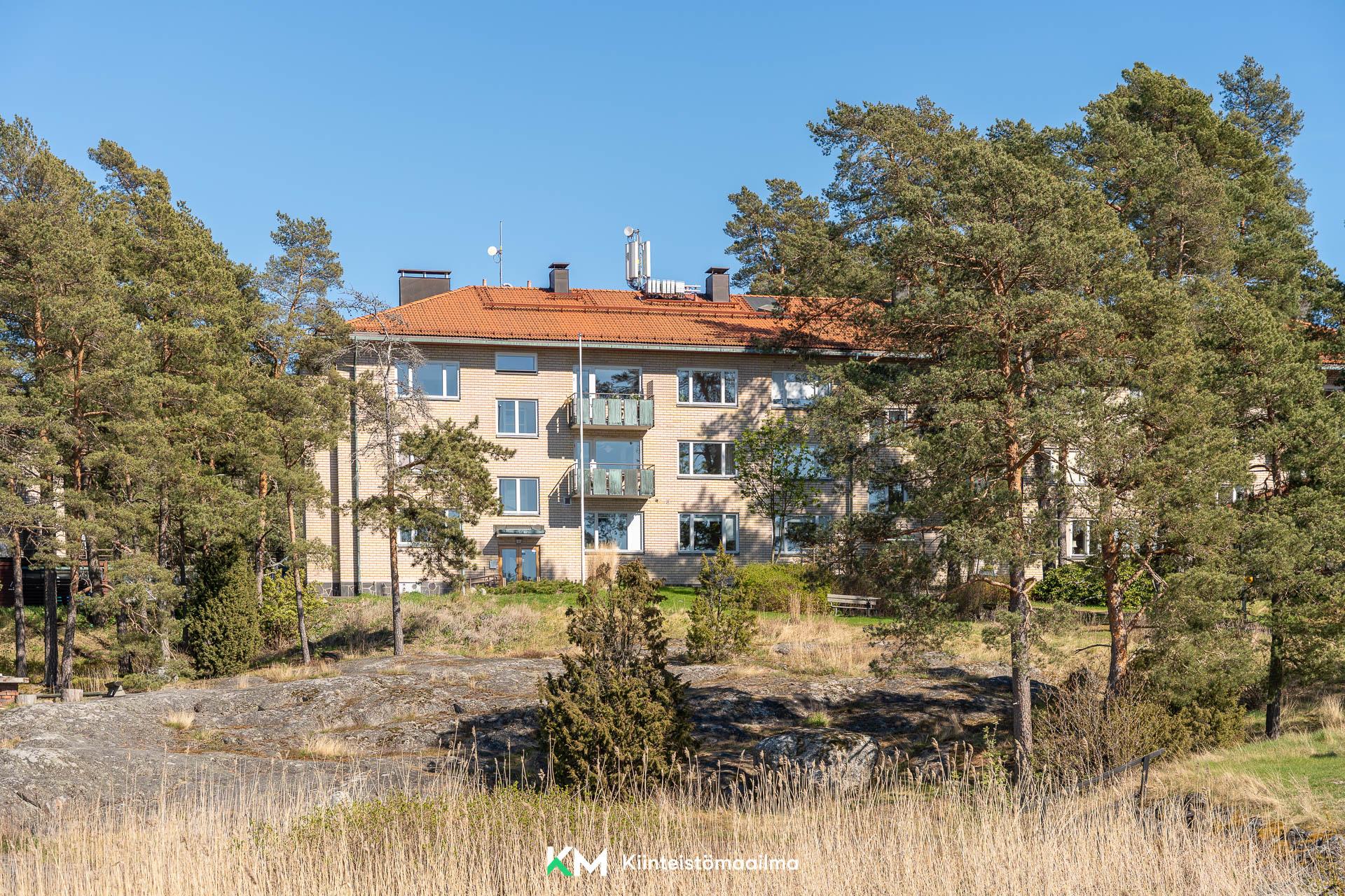 Kallvikinniementie 35b, Kallahti, Helsinki