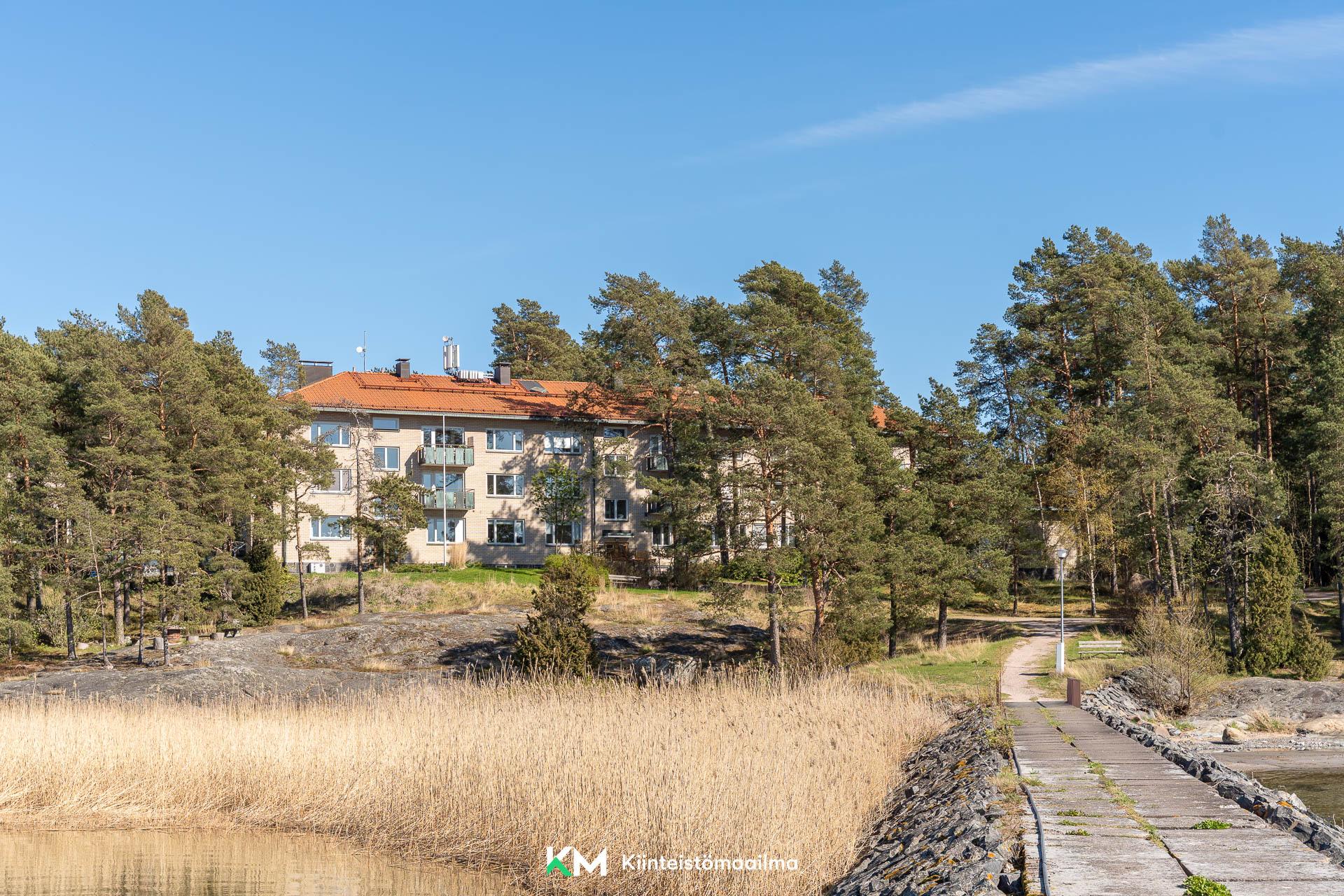 Kallvikinniementie 35b, Kallahti, Helsinki