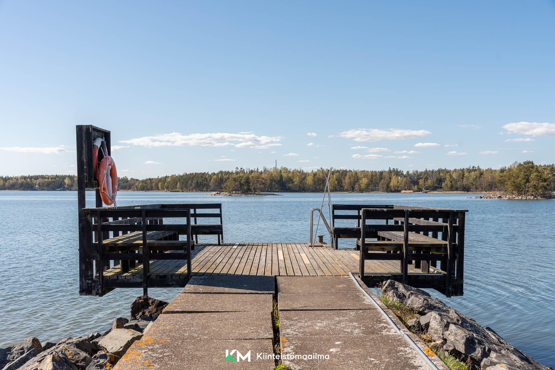 Kallvikinniementie 35b, Kallahti, Helsinki