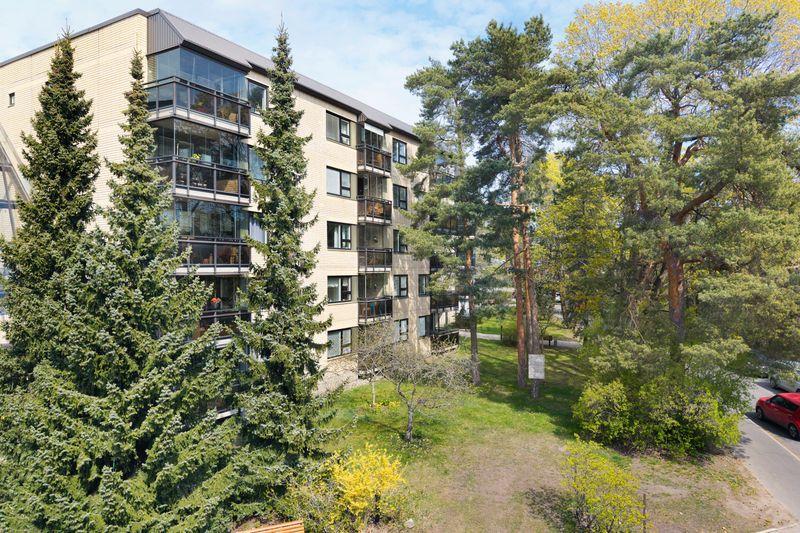 Kyläkirkontie 6-10, Pitäjänmäki, Helsinki