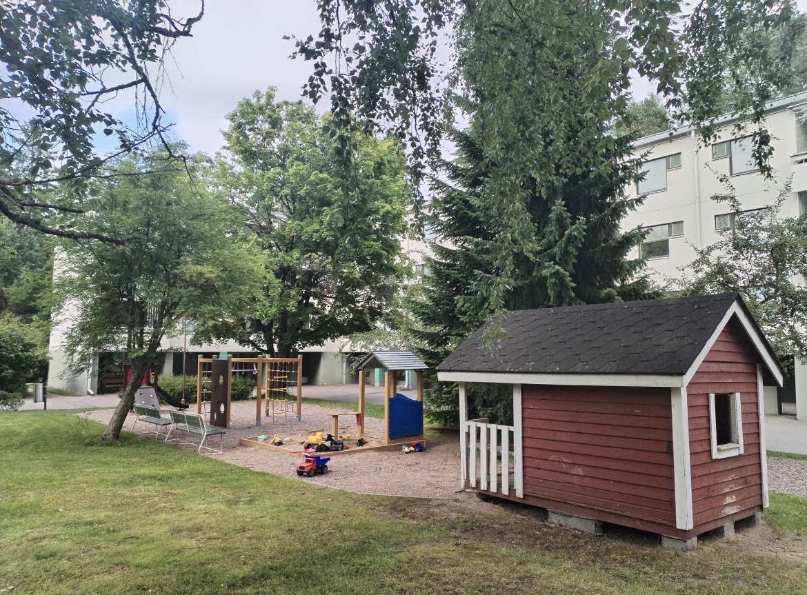 Vanamontie 4, Simonmetsä, Vantaa