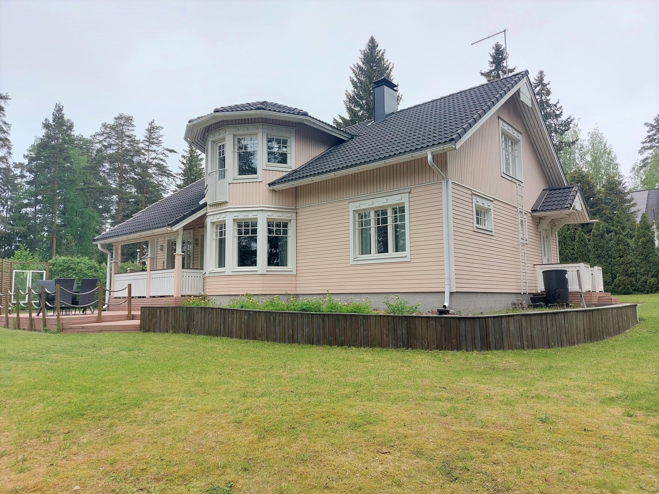 Tuhkatie 1, Villähde, Lahti