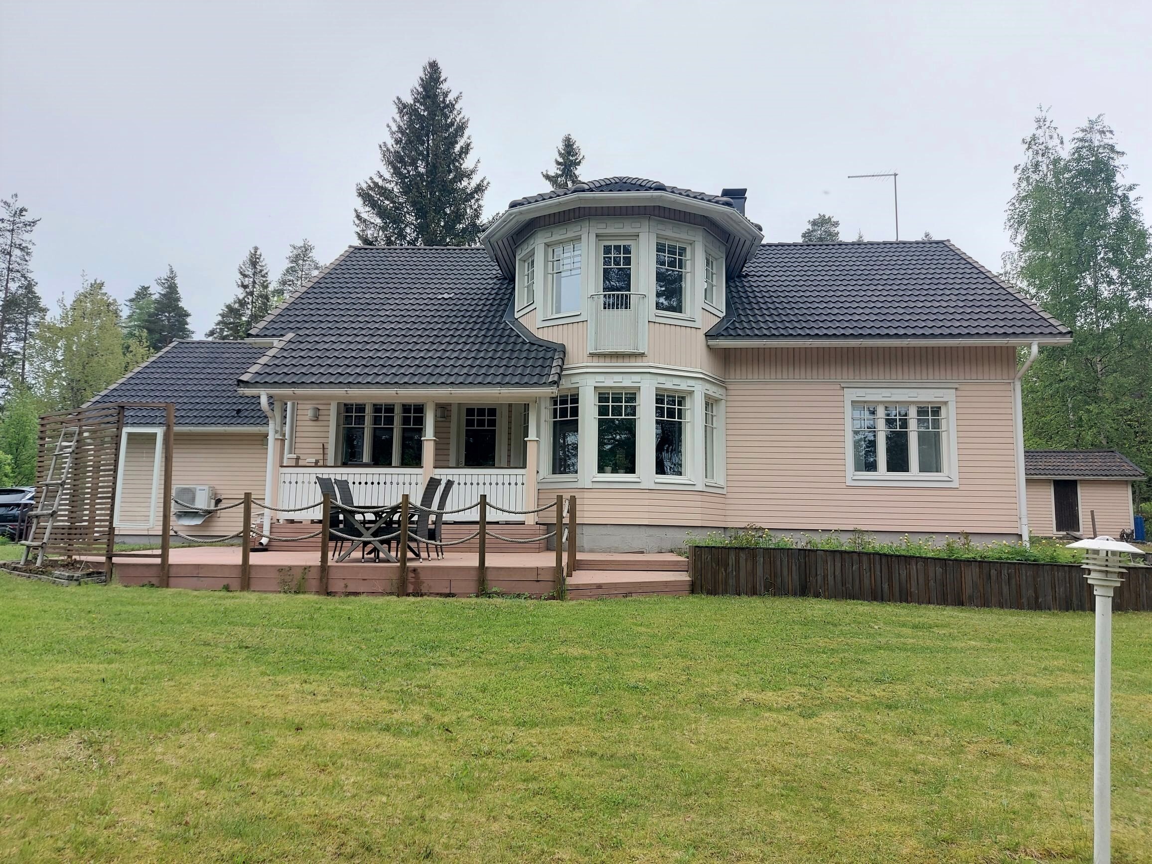 Tuhkatie 1, Villähde, Lahti