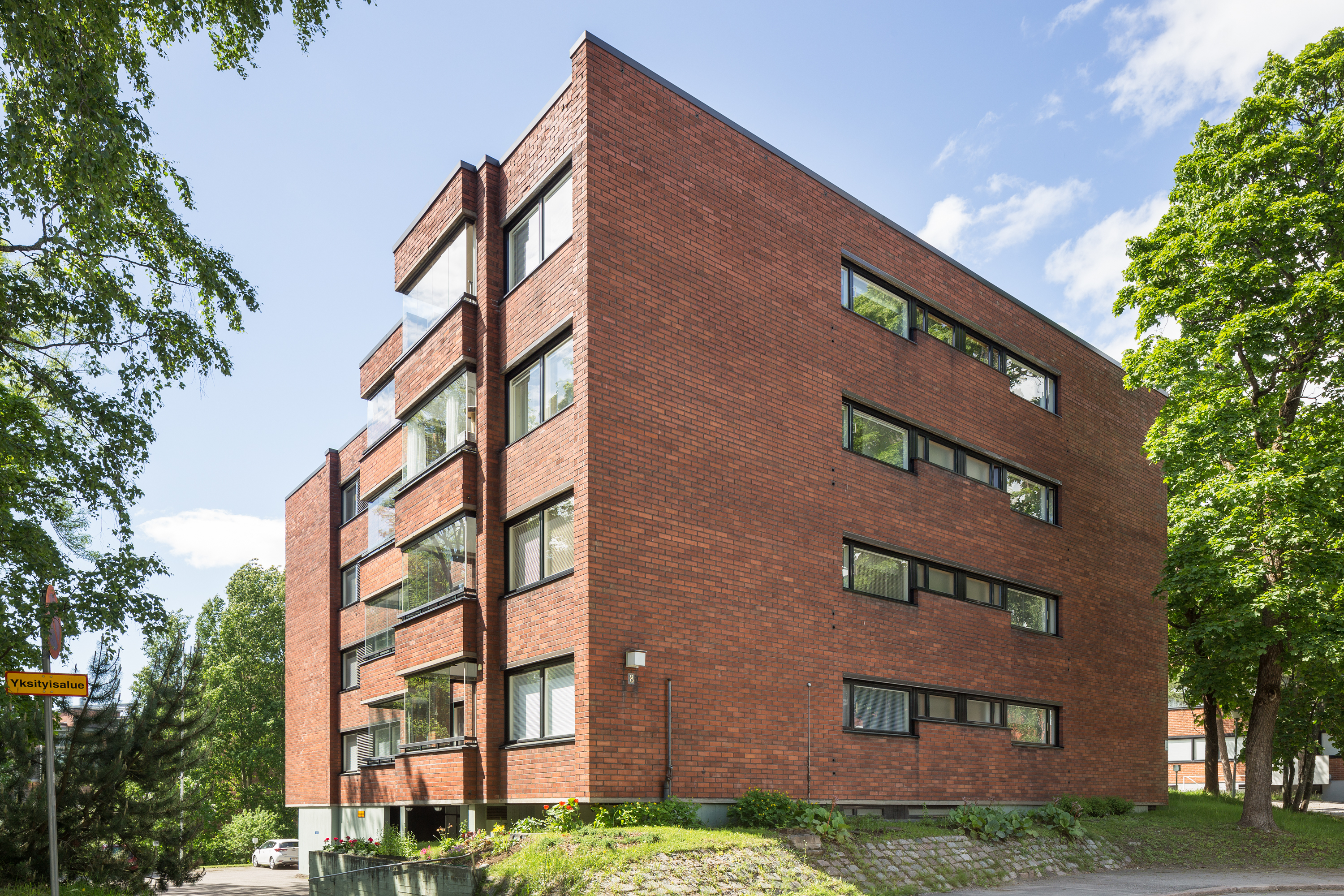 Luuvakuja 8, Malmi, Helsinki