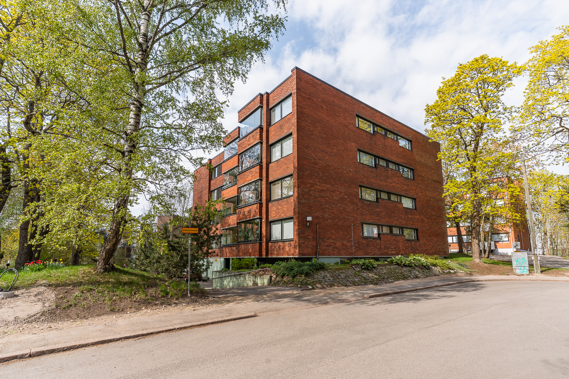 Luuvakuja 8, Malmi, Helsinki