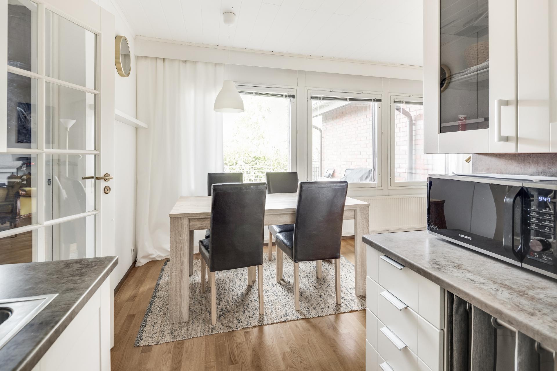 Talvikkitie 53, Tikkurila, Vantaa