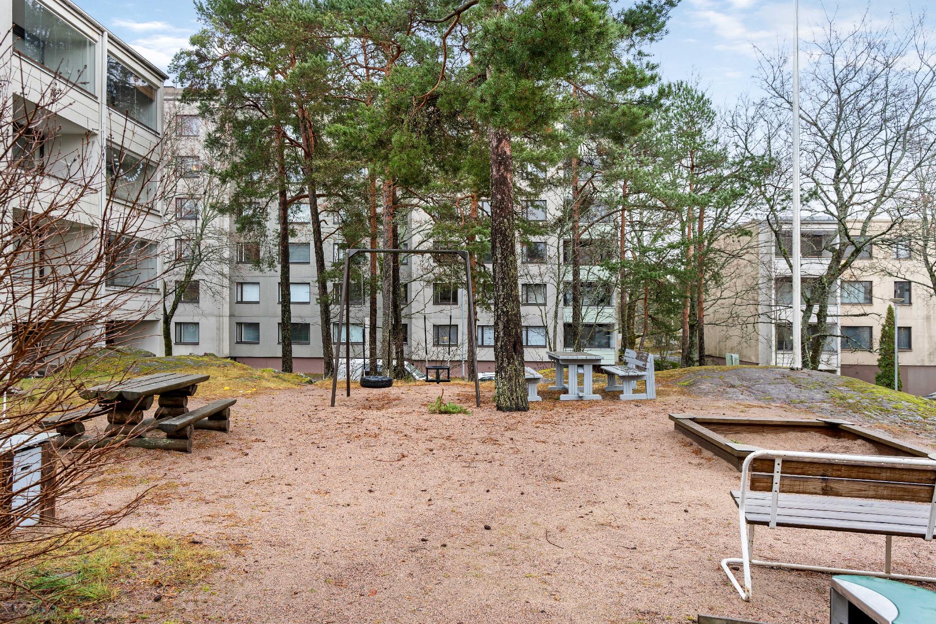 Kiva leikkipiha