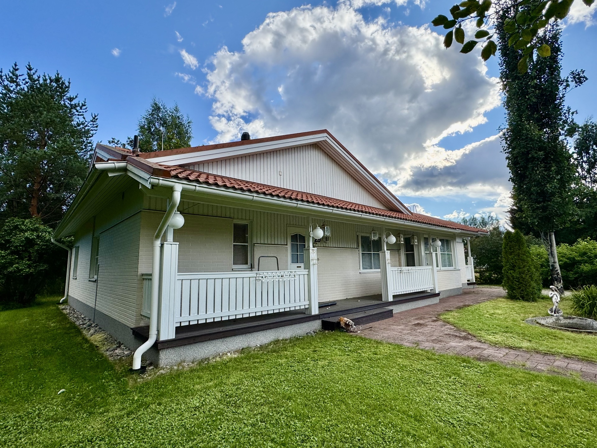 Etupuolen terassi