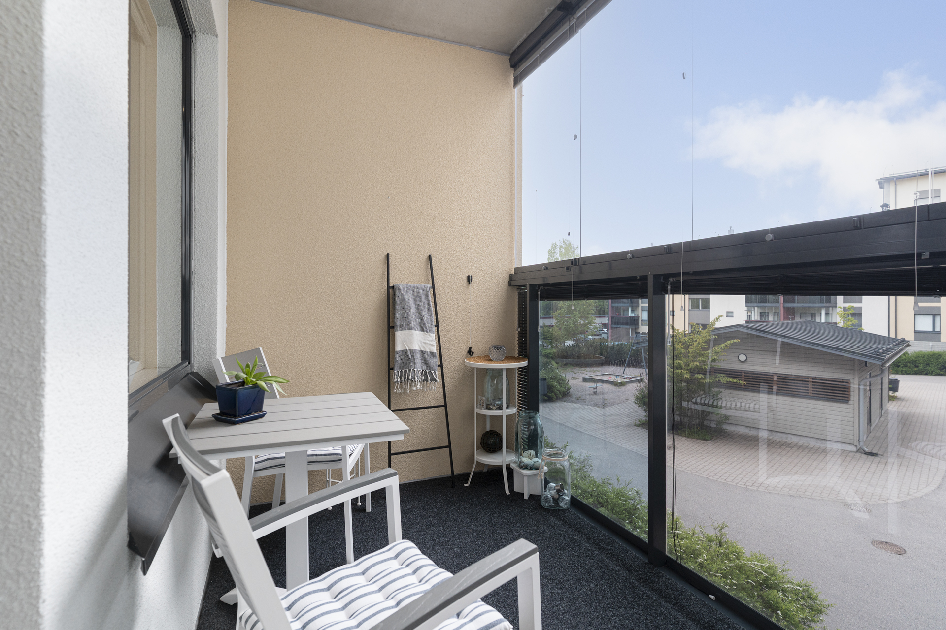 Aapramintie 8, Kaivoksela, Vantaa