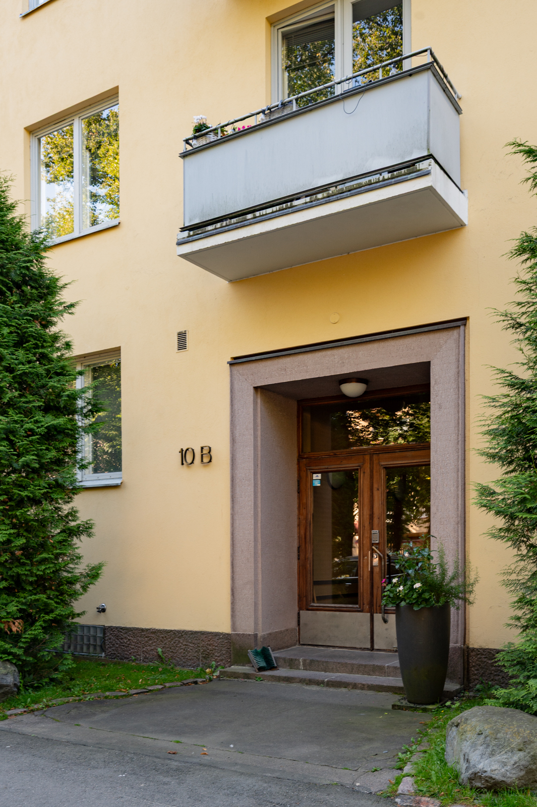 Munkkiniemen puistotie 10, Munkkiniemi, Helsinki
