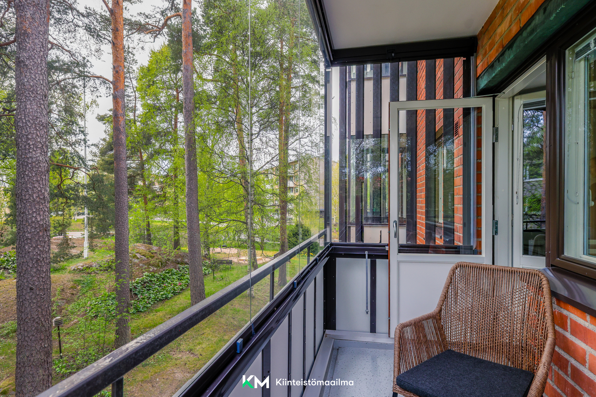 Laajasuontie 40, Helsinki