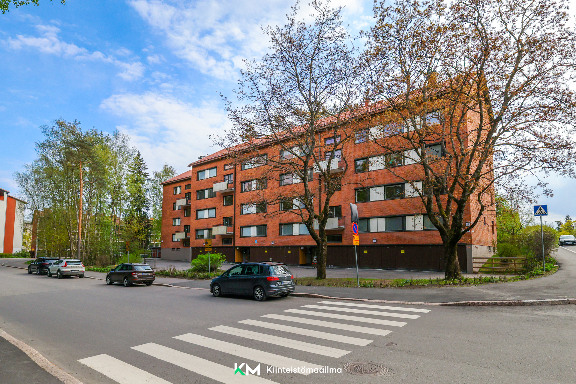 Laajasuontie 40, Helsinki