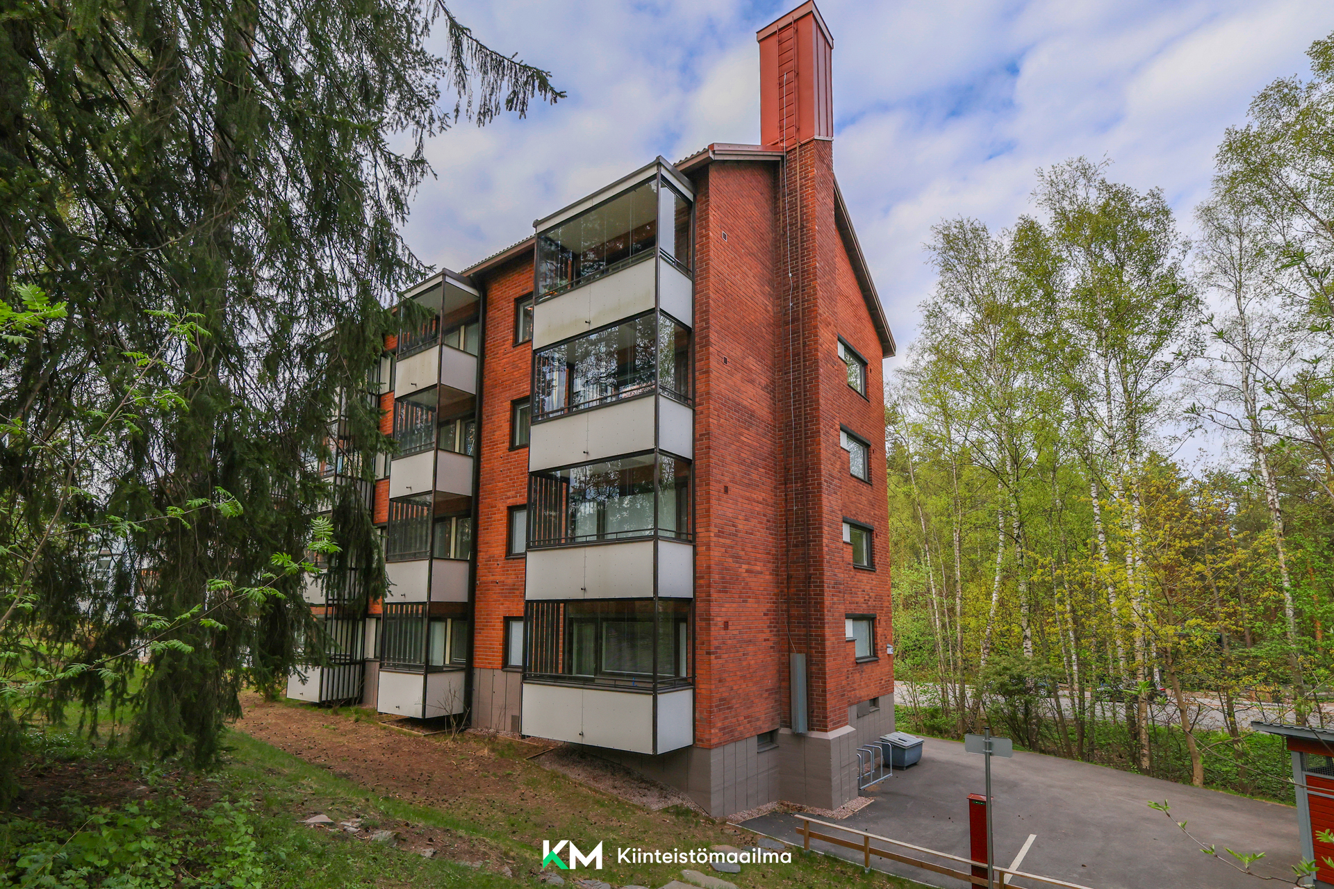 Laajasuontie 40, Helsinki