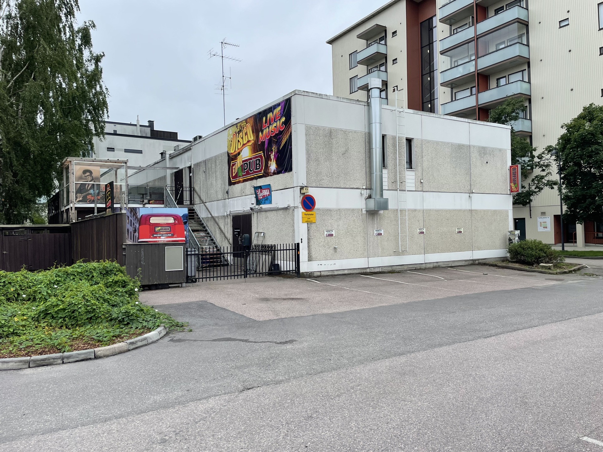 Mannilantie 42, Keskusta, Järvenpää