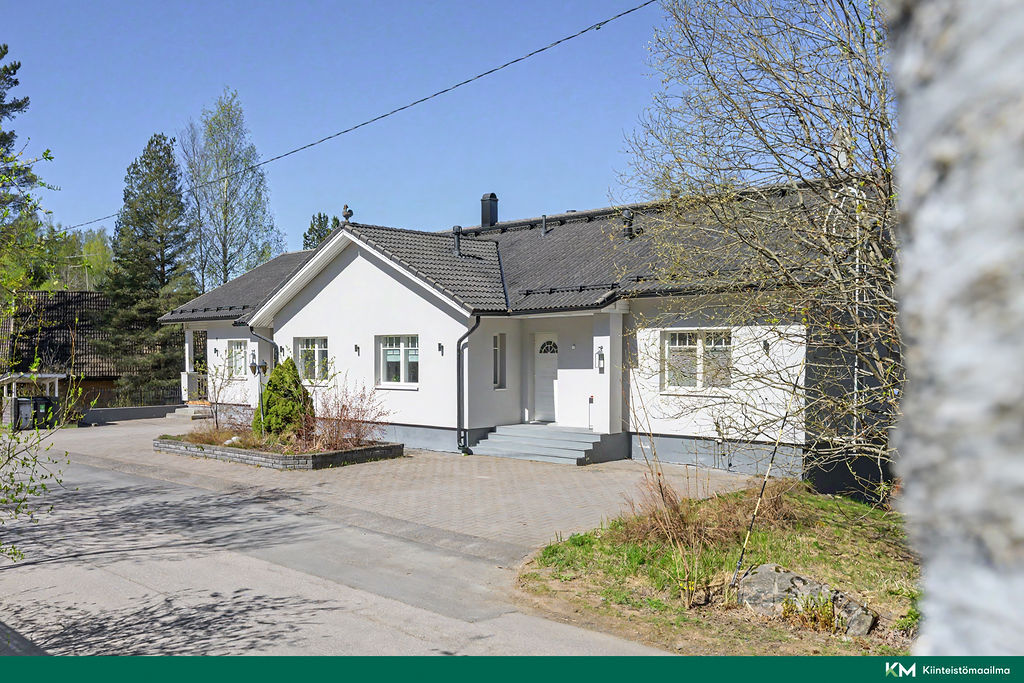 Takapellontie 6, Nurmijärvi