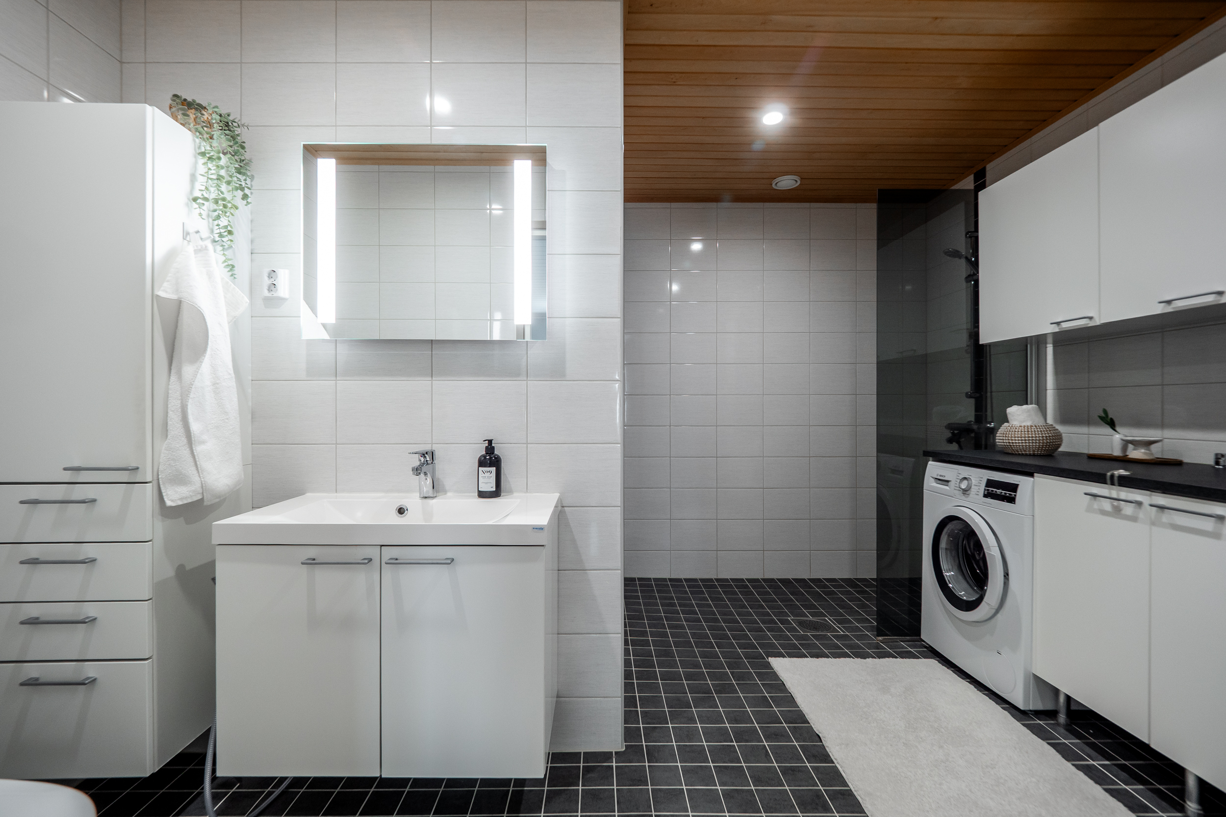 Laaksonpolku 8, Kempele