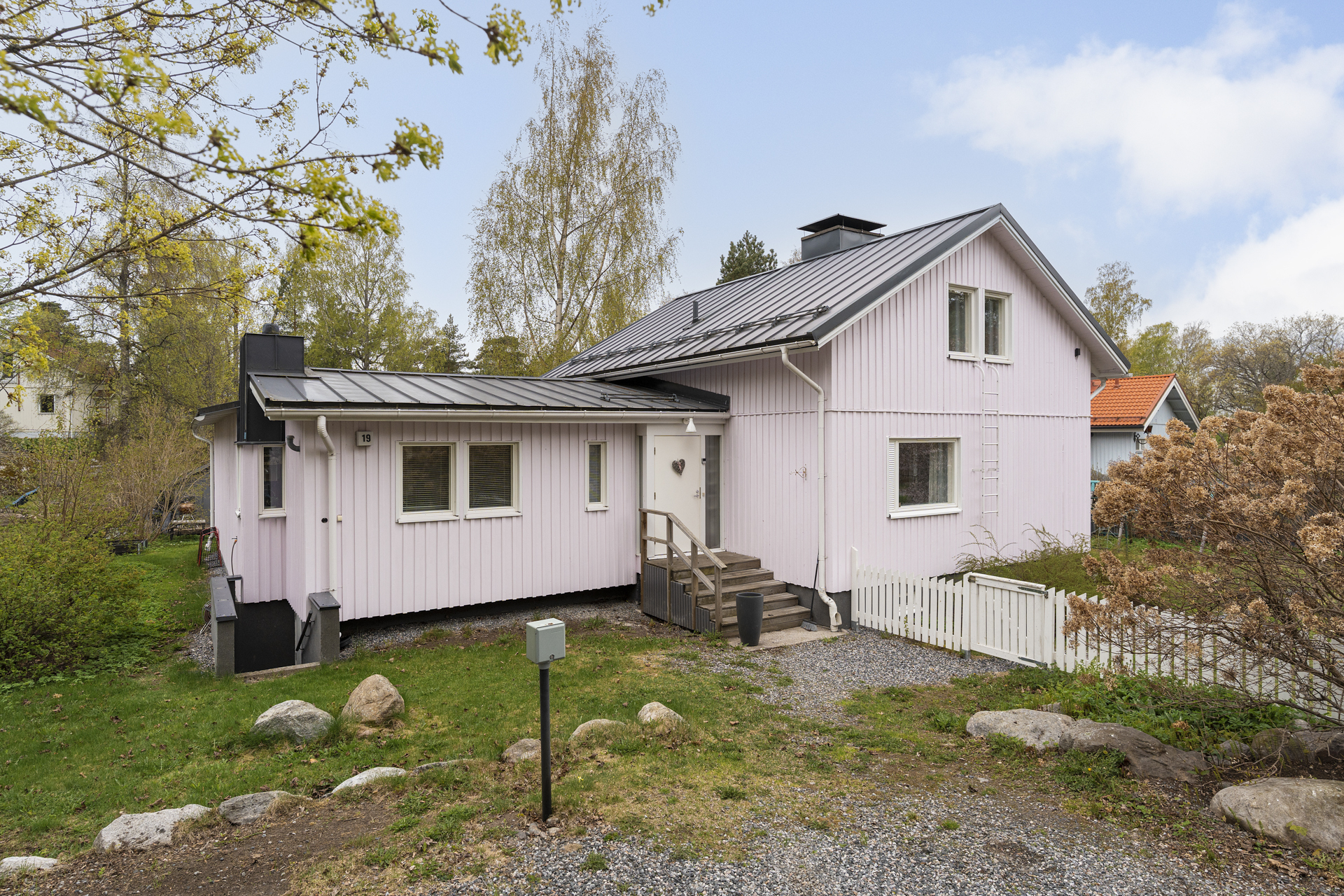 Hepokalliontie 19, Helsinki